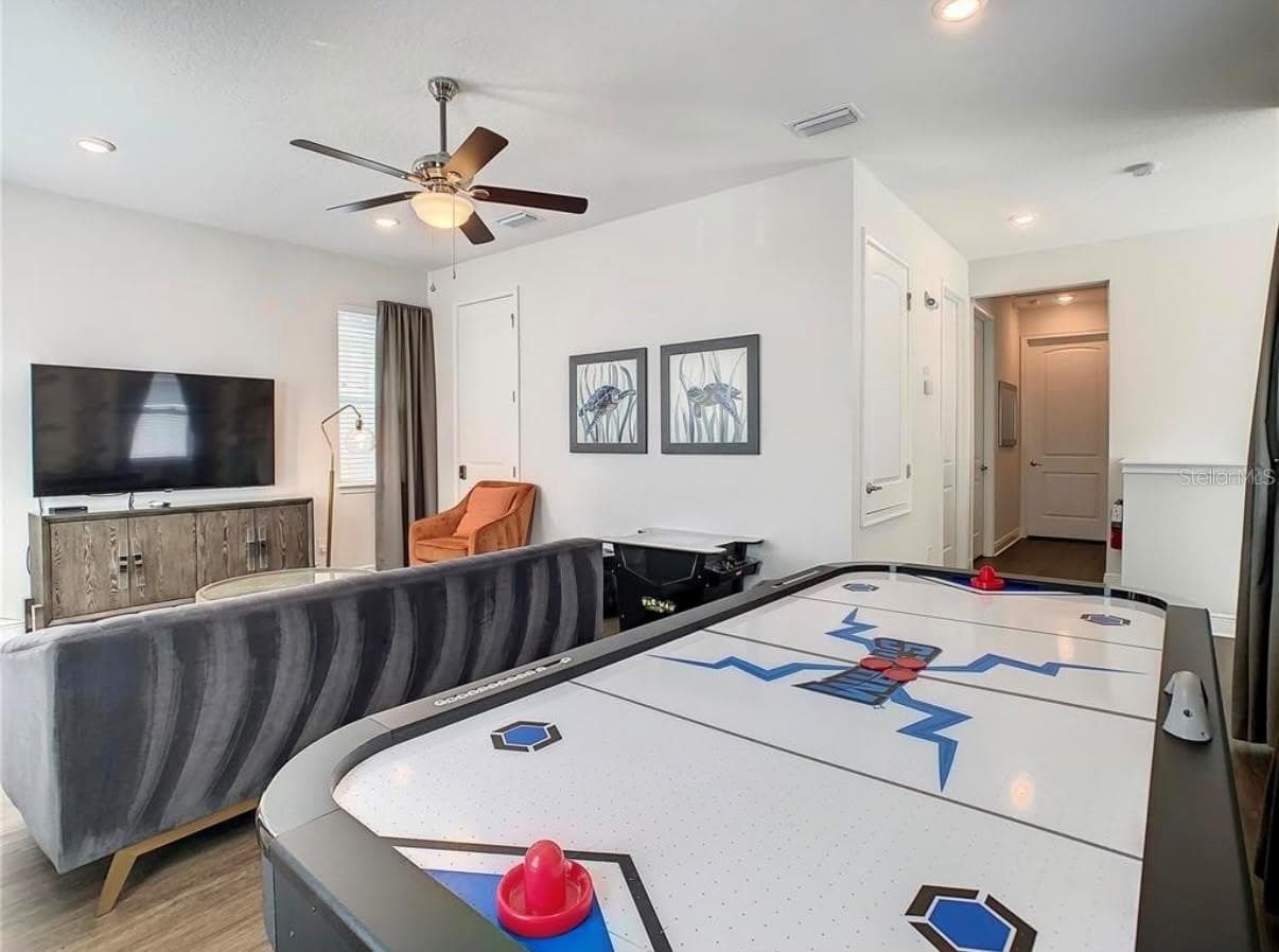 Upstairs Loft - 448 SOUTHFIELD ST, KISSIMMEE