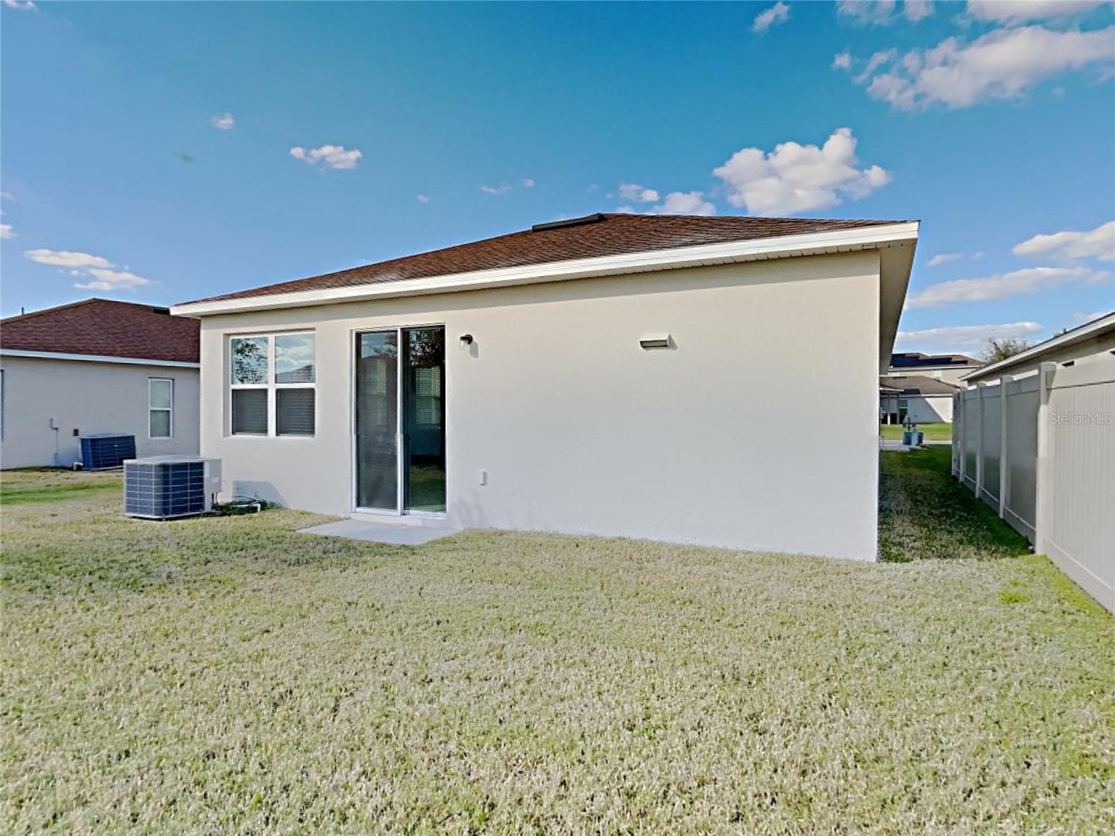 Single Family Residence at 7033 FEATHER WOOD DR, RUSKIN, photo 7 of 17