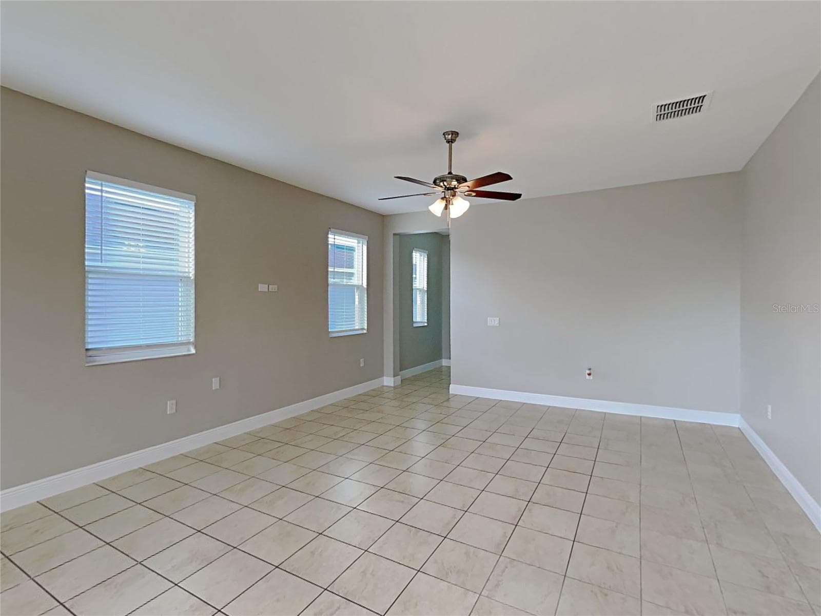 Single Family Residence at 7033 FEATHER WOOD DR, RUSKIN, photo 9 of 17