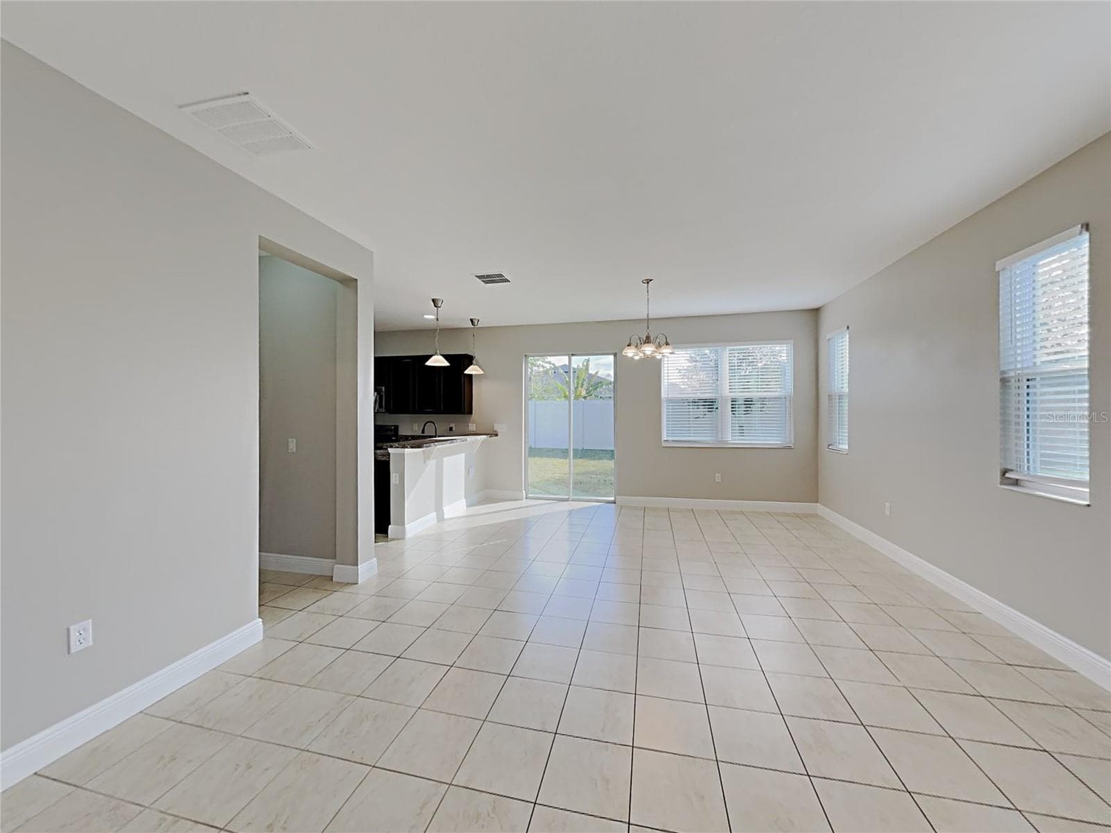 Single Family Residence at 7033 FEATHER WOOD DR, RUSKIN, photo 10 of 17