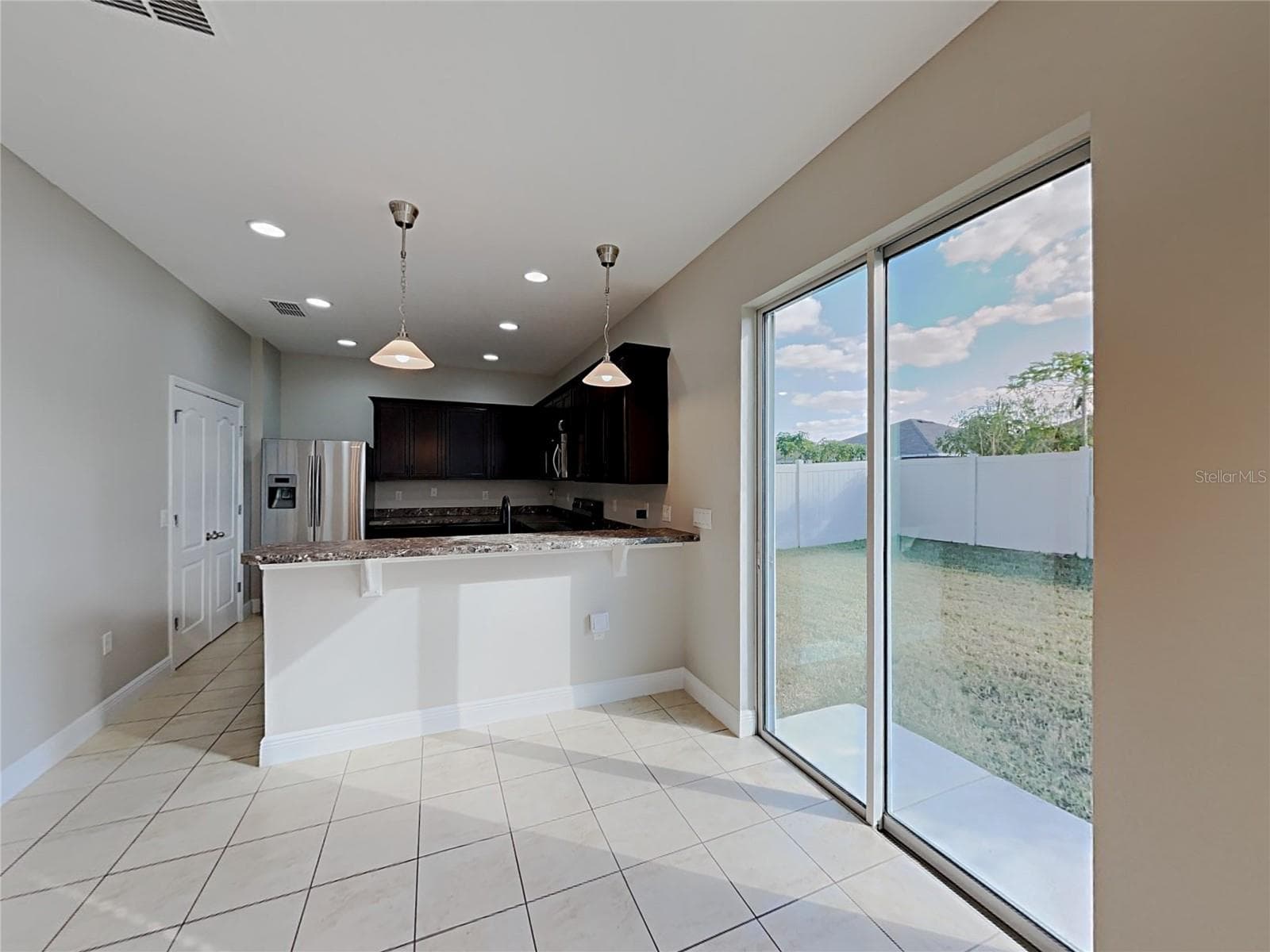 Single Family Residence at 7033 FEATHER WOOD DR, RUSKIN, photo 11 of 17