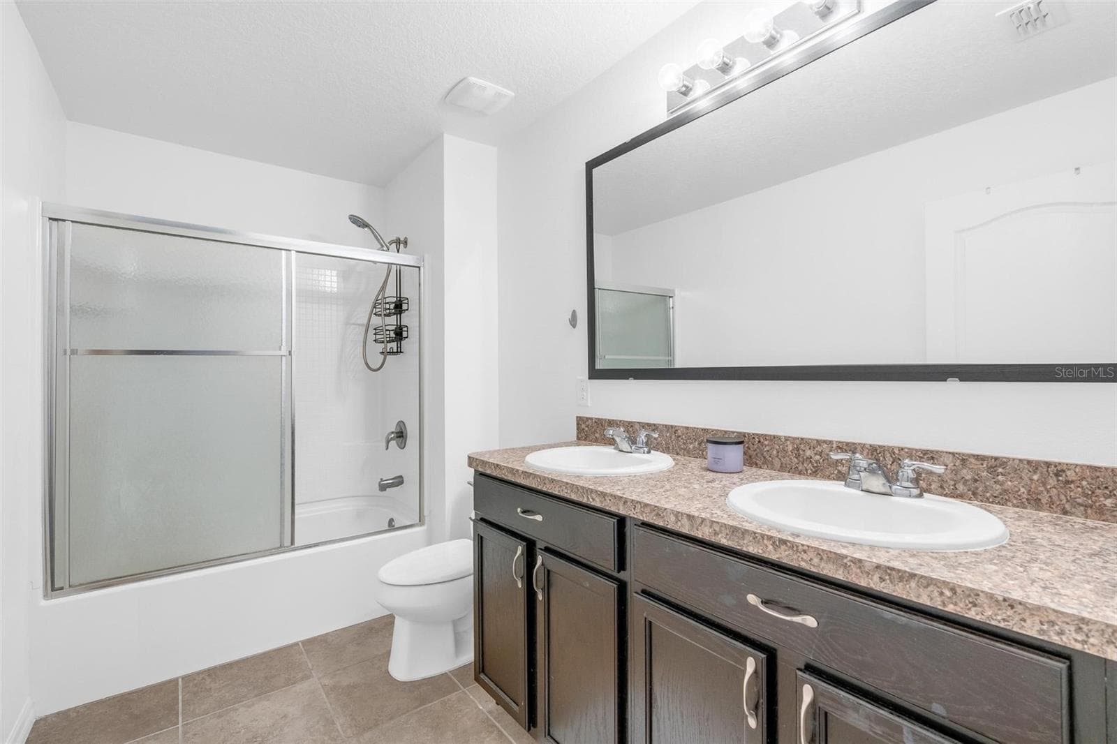Single Family Residence at 16610 BROADFORD LN, CLERMONT, photo 12 of 29