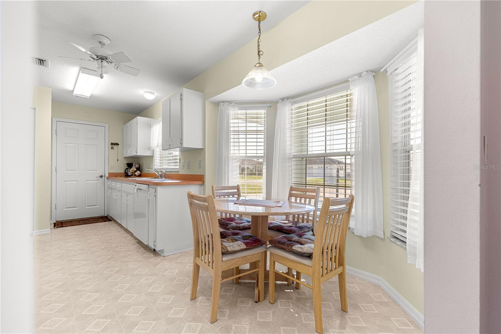 Single Family Residence at 6201 SW 84TH PL, OCALA, photo 6 of 50