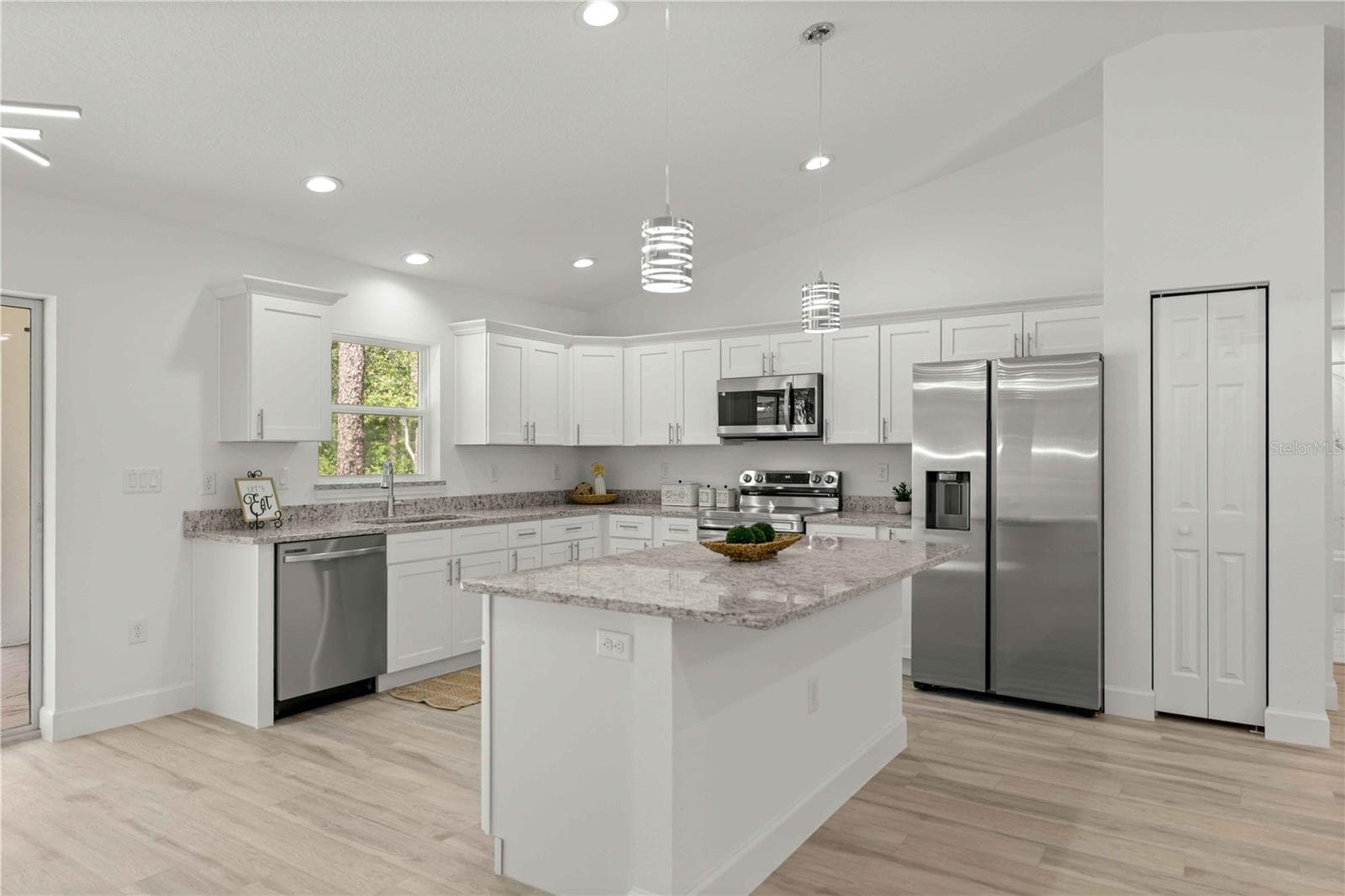 Kitchen - 20615 SW ROBIN DR, DUNNELLON