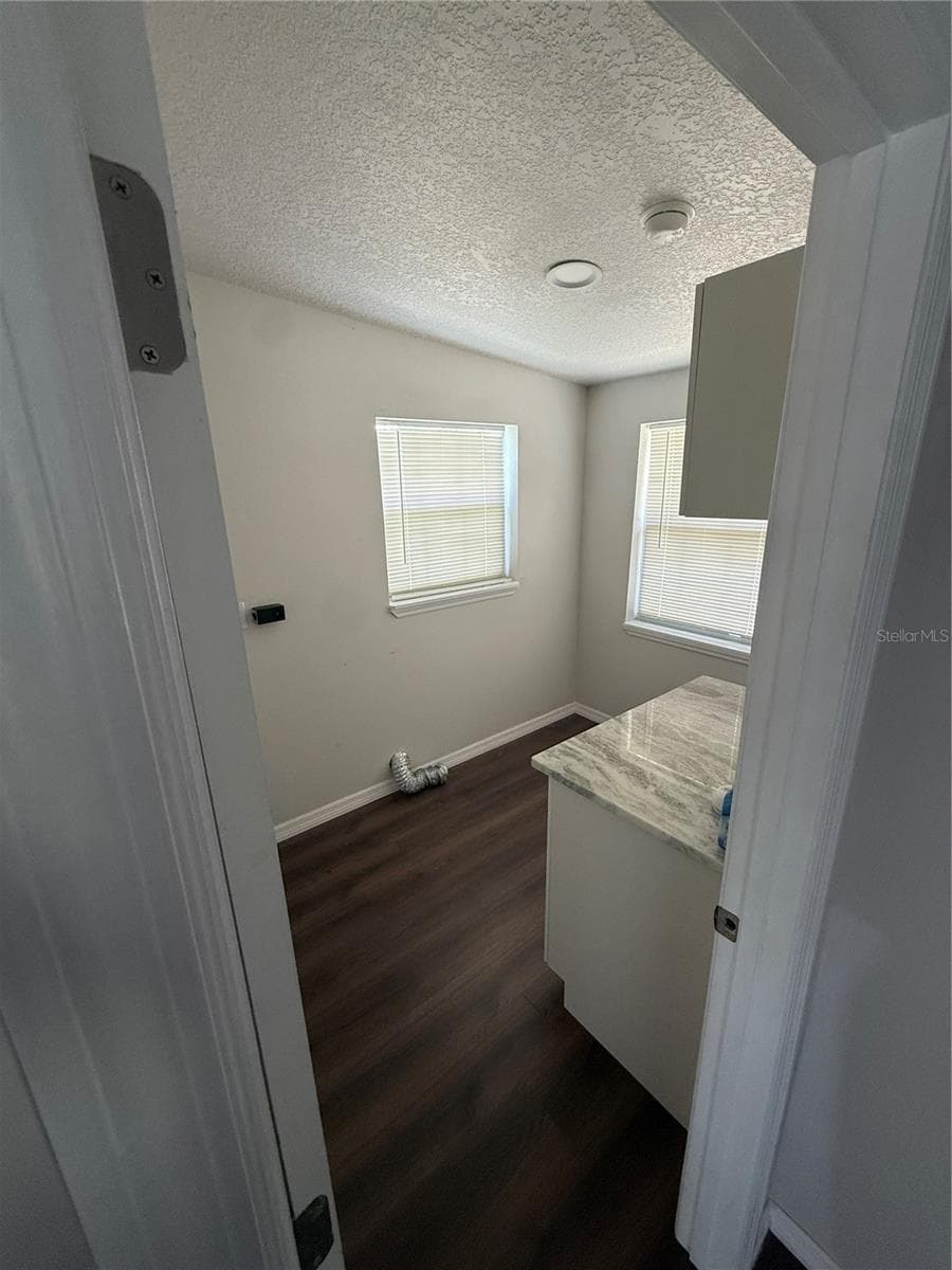 laundry room - 3013 LAUREL AVE, LAKE WALES