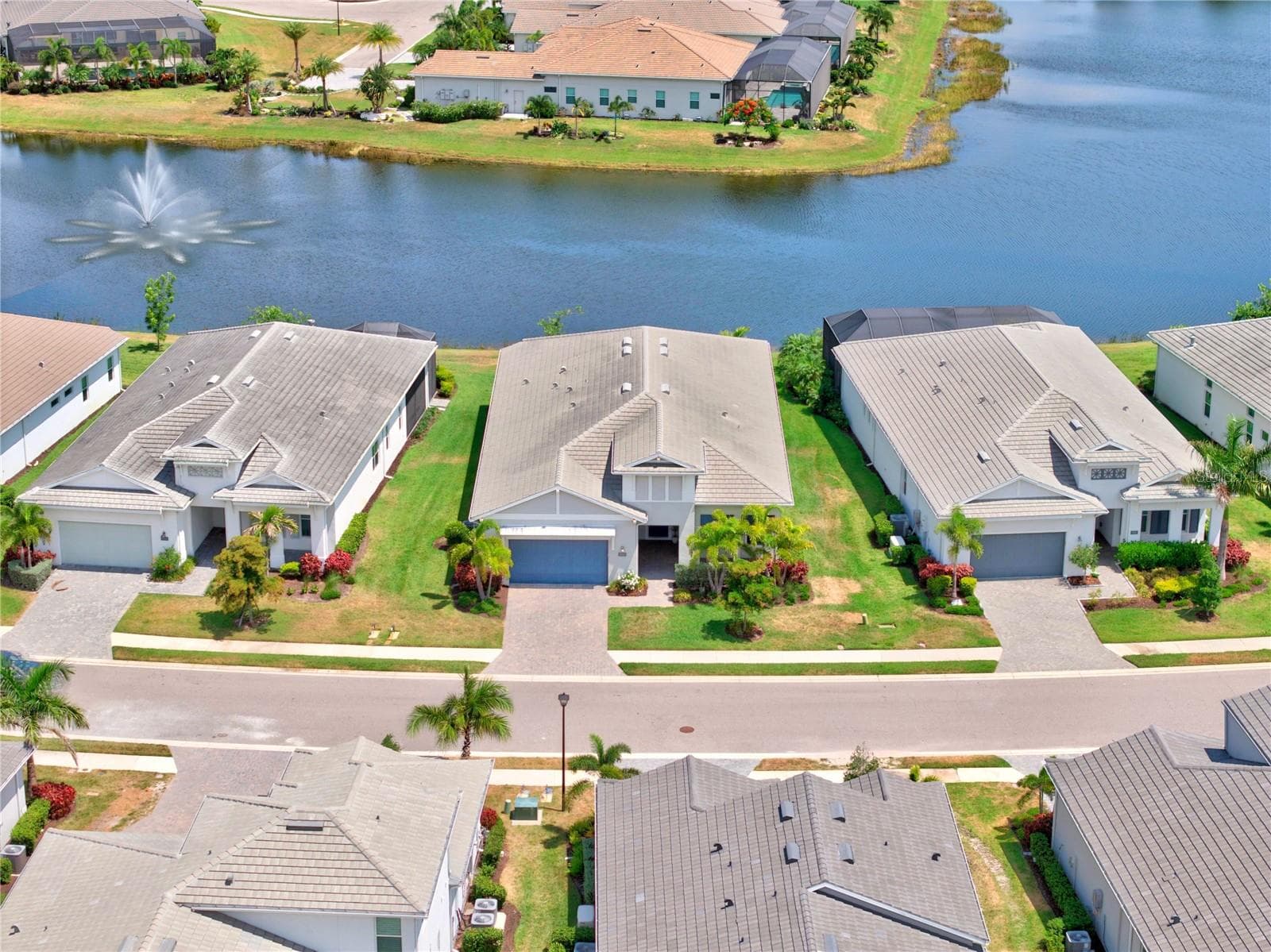 Single Family Residence at 8154 REDONDA LOOP, LAKEWOOD RANCH, photo 68 of 95