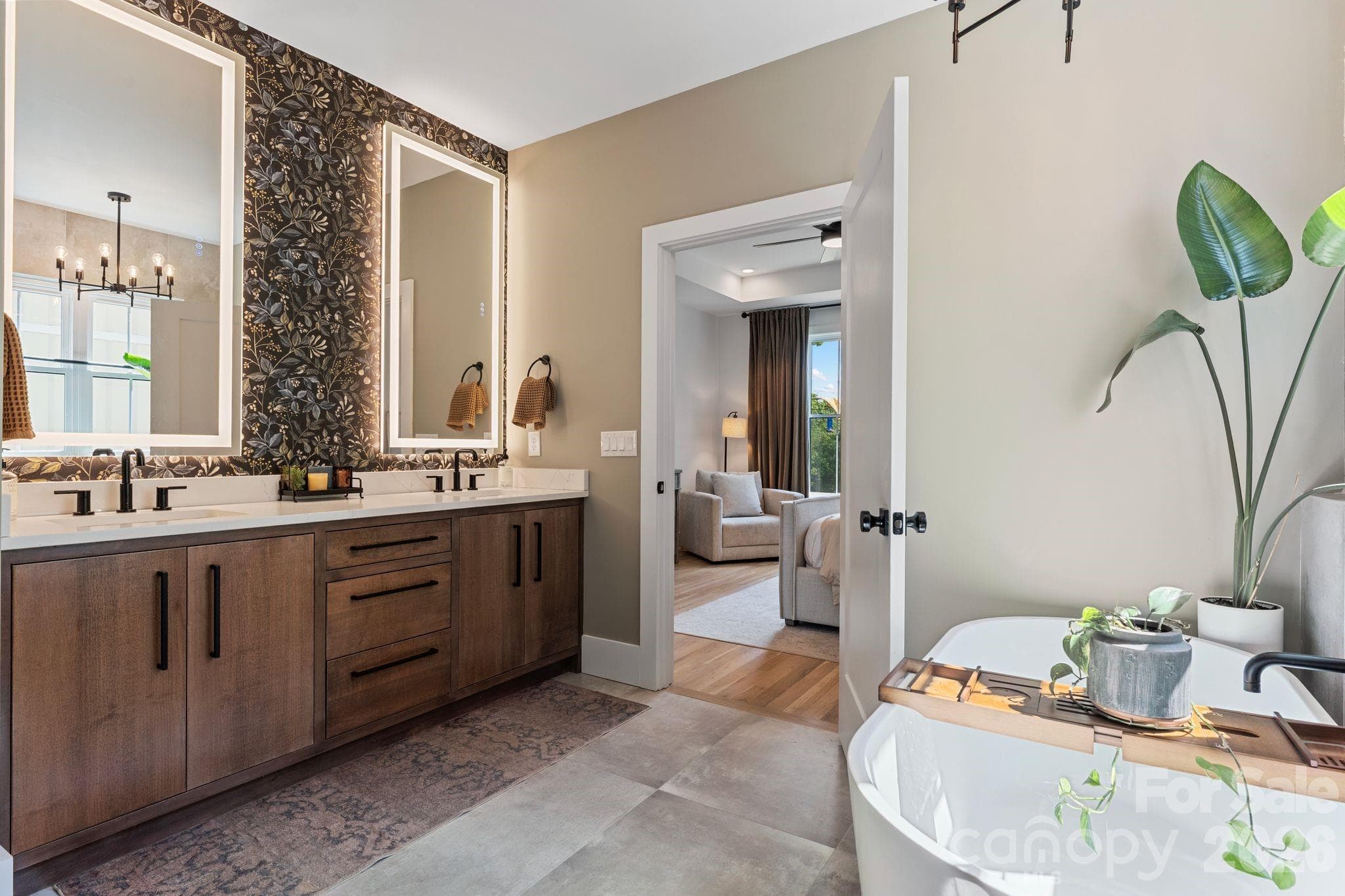 Primary Spa-like bath - 1116 Players Ridge Road, Hickory