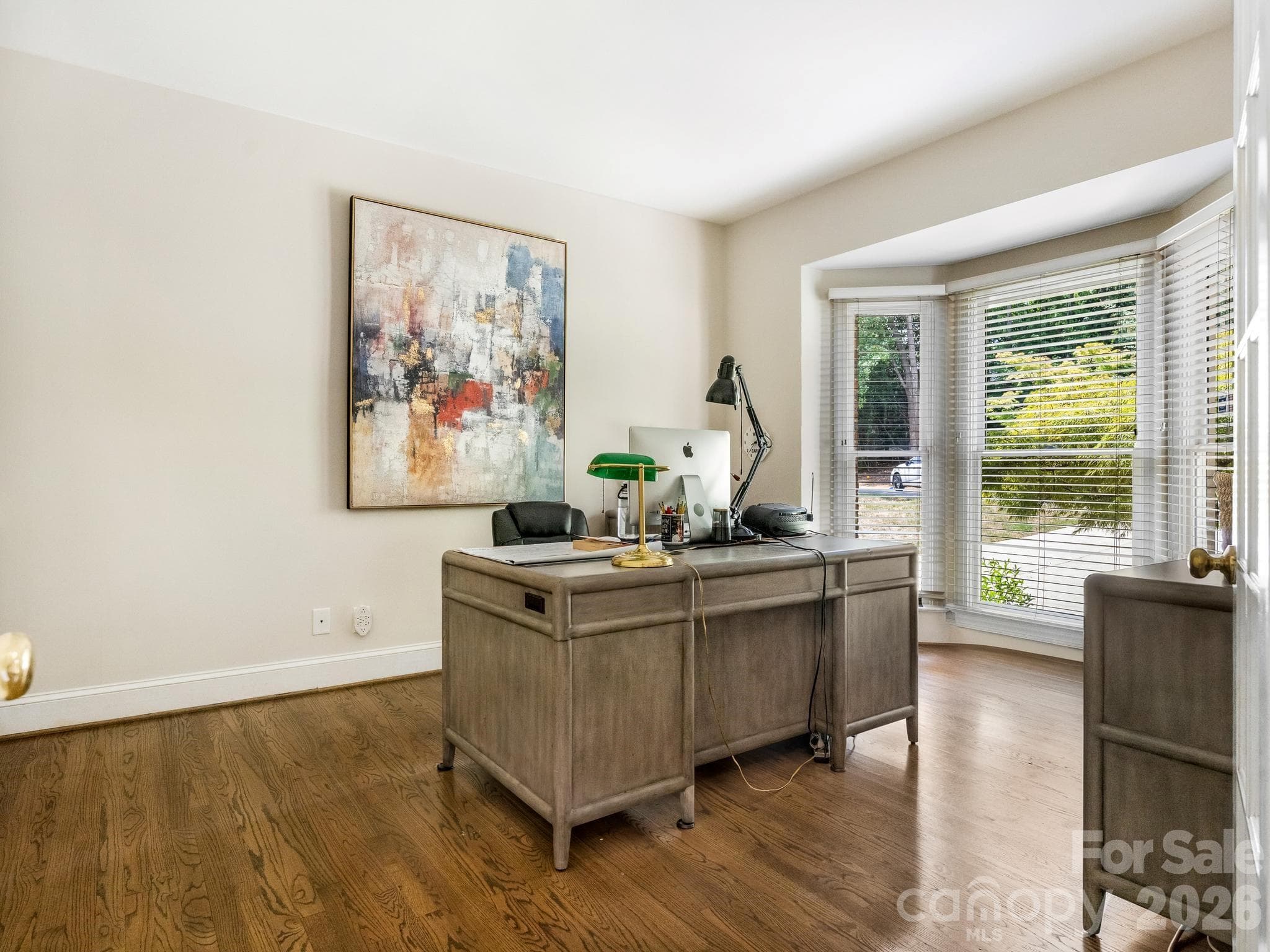 Single Family Residence at 213 Summermore Drive, Charlotte, photo 4 of 34