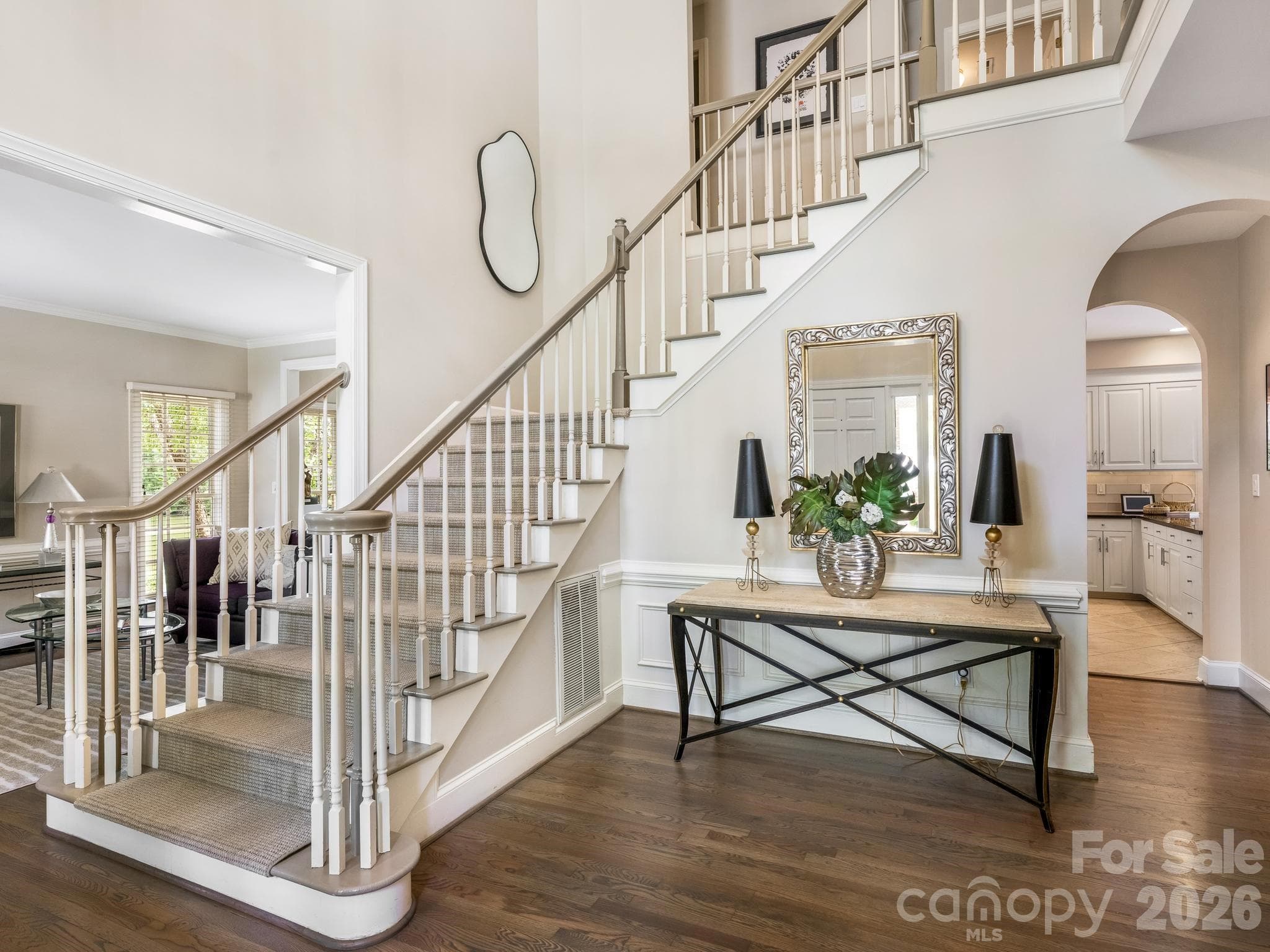 Single Family Residence at 213 Summermore Drive, Charlotte, photo 5 of 34