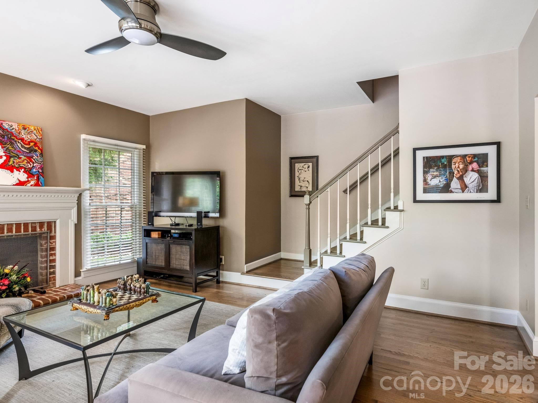 Single Family Residence at 213 Summermore Drive, Charlotte, photo 11 of 34