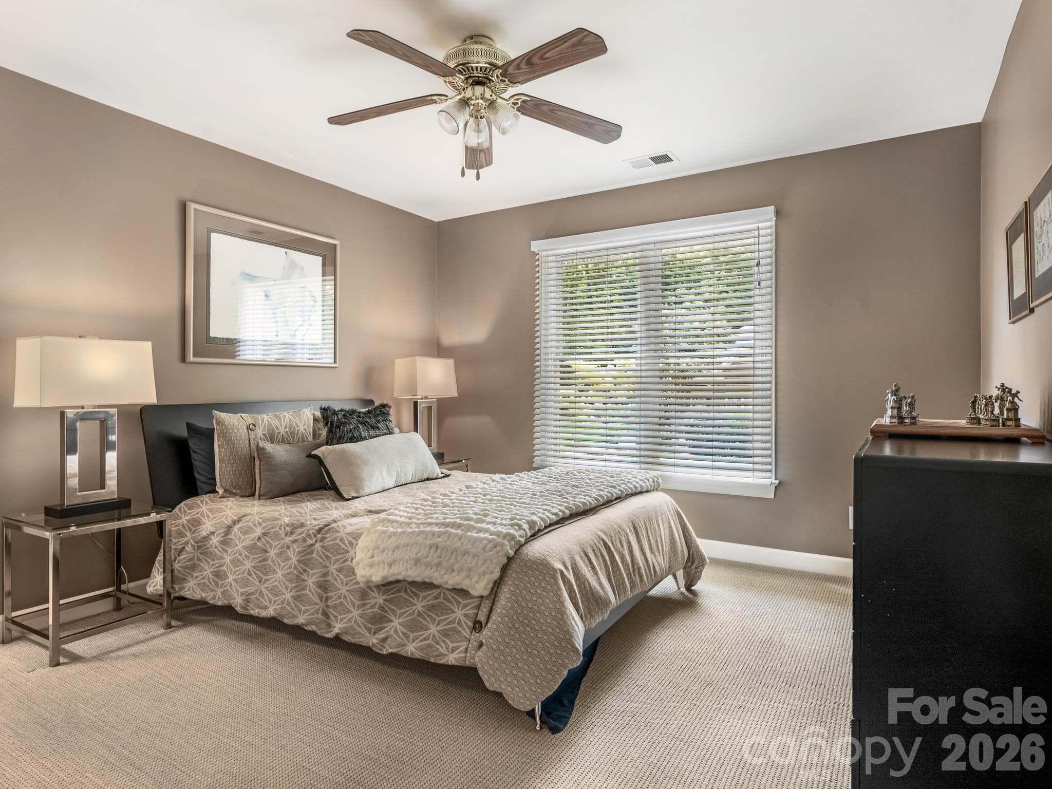Single Family Residence at 213 Summermore Drive, Charlotte, photo 22 of 34