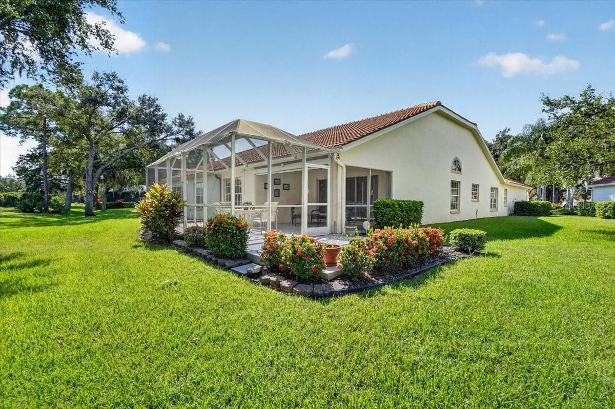 back of villa - 7165 MELROSE PL, BRADENTON