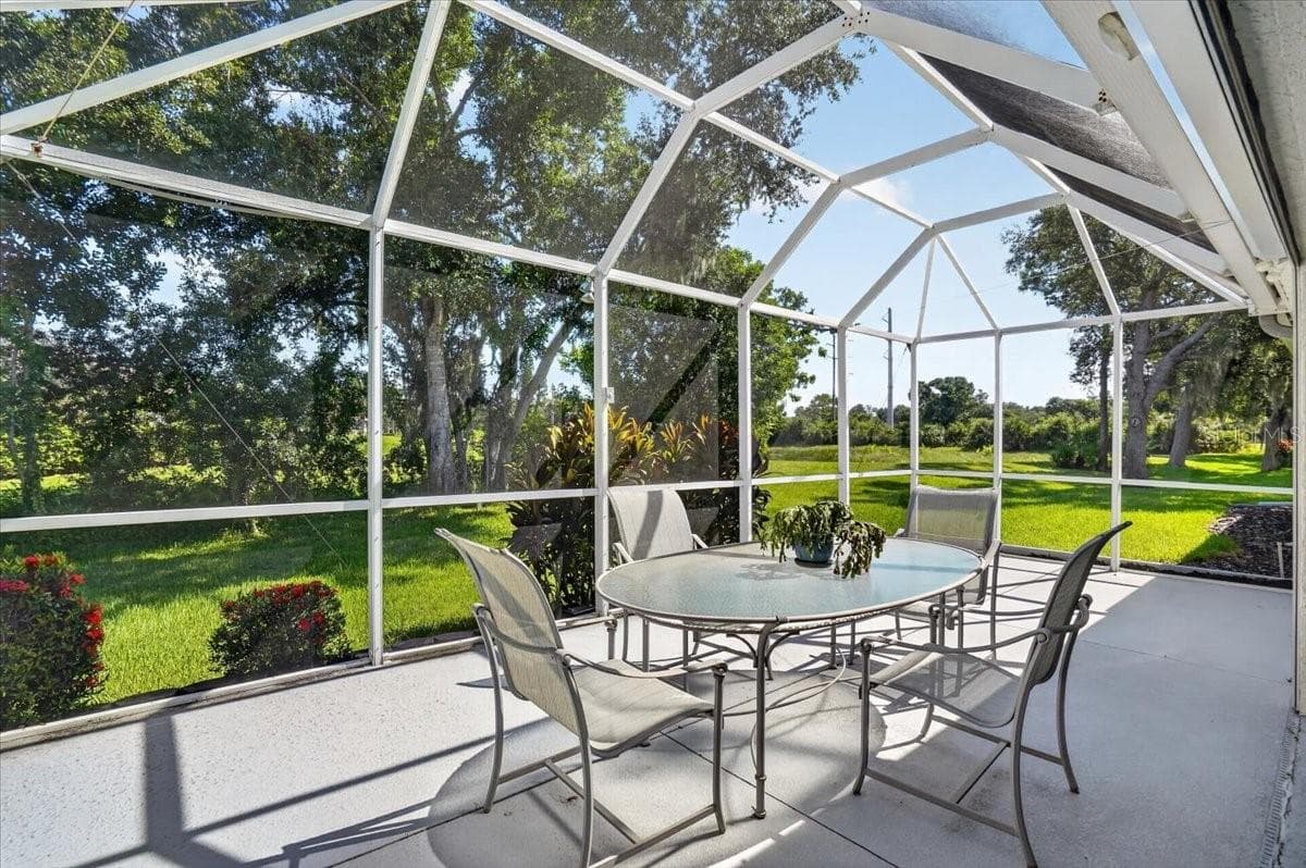 Villa at 7165 MELROSE PL, BRADENTON, photo 10 of 59