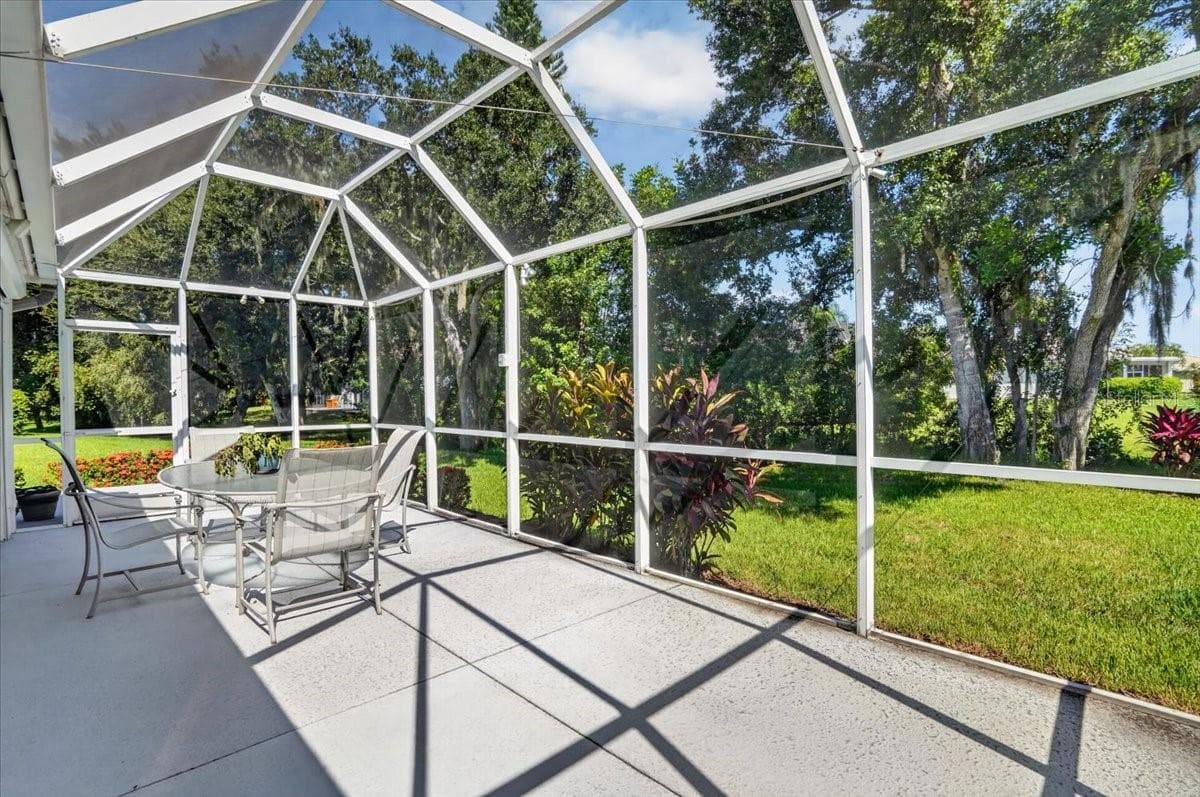 Villa at 7165 MELROSE PL, BRADENTON, photo 11 of 59