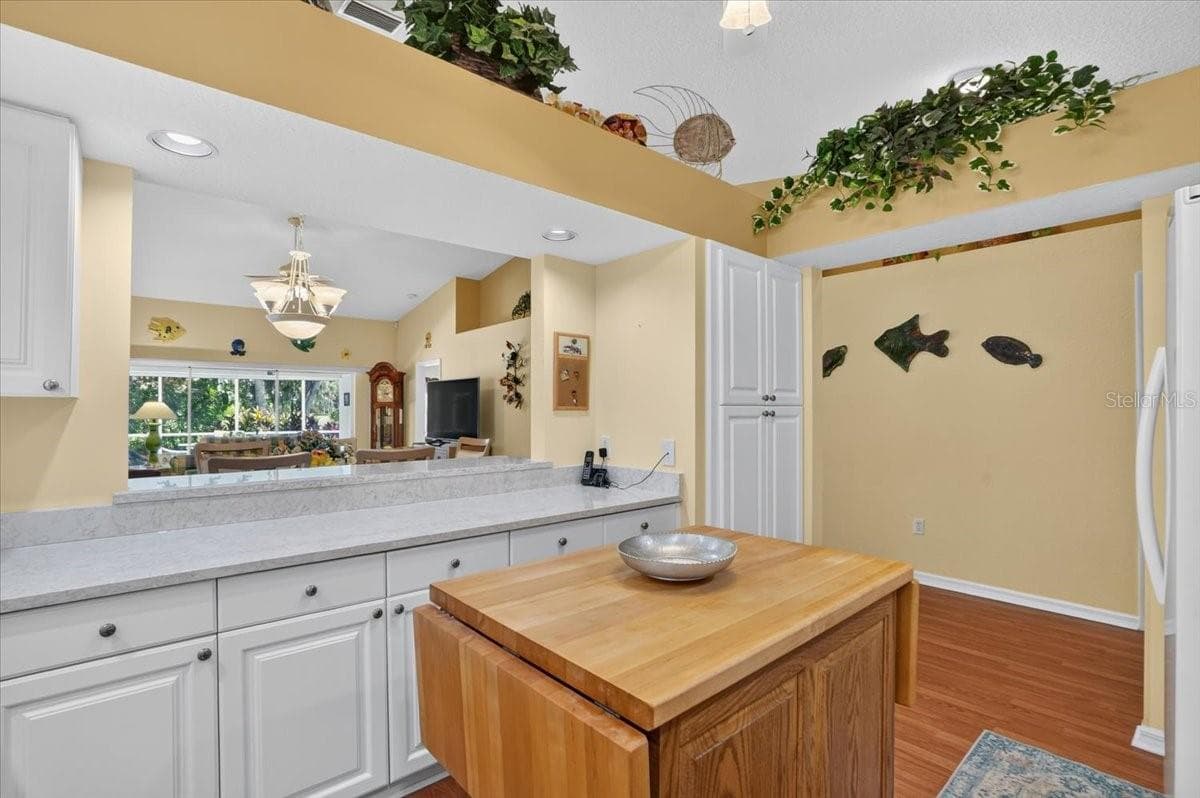 kitchen - 7165 MELROSE PL, BRADENTON