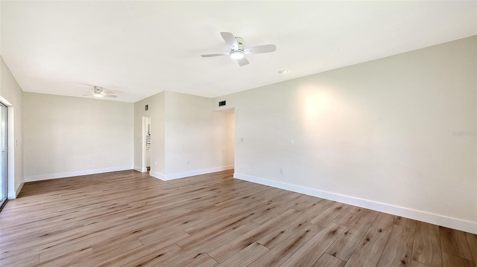 Condominium at 5911 TIDEWOOD AVE #3, SARASOTA, photo 4 of 38