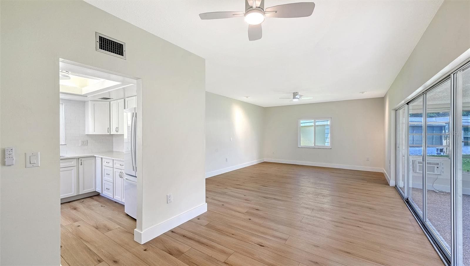 Condominium at 5911 TIDEWOOD AVE #3, SARASOTA, photo 5 of 38