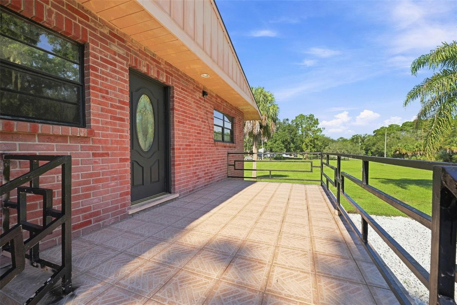 Front Entry - 28850 LINDENHURST DR, WESLEY CHAPEL