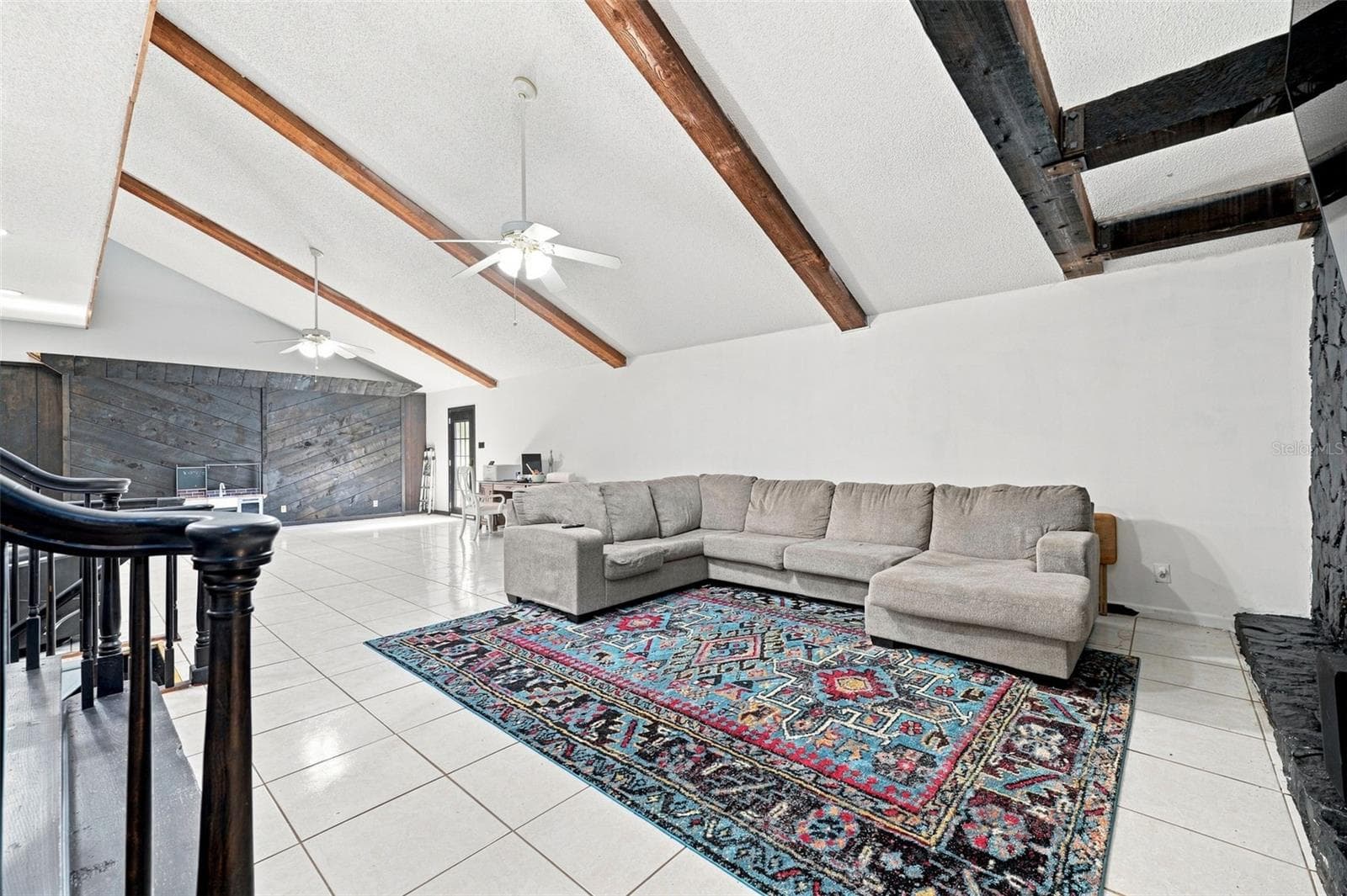 Family Room - 28850 LINDENHURST DR, WESLEY CHAPEL