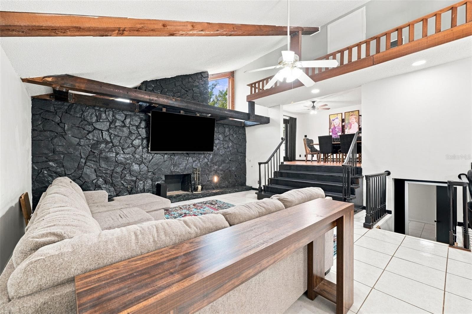 Family Room - 28850 LINDENHURST DR, WESLEY CHAPEL
