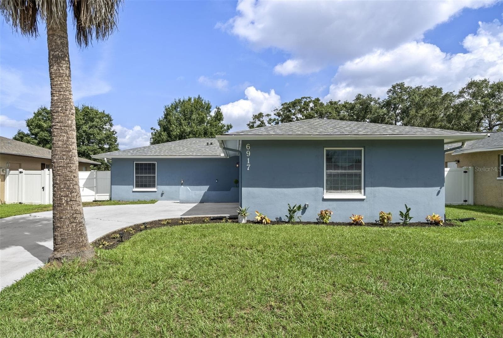Single Family Residence at 6917 DUNNETT AVE N, ST PETERSBURG, photo 2 of 36