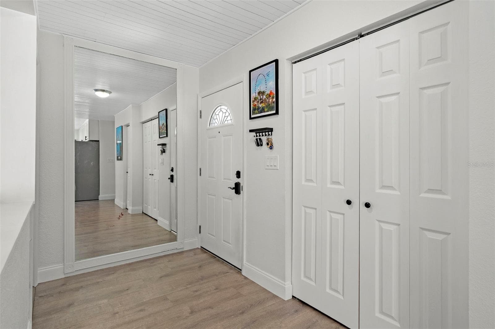 Single Family Residence at 6917 DUNNETT AVE N, ST PETERSBURG, photo 6 of 36