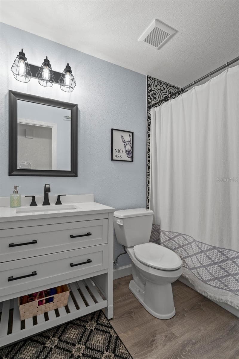 Single Family Residence at 6917 DUNNETT AVE N, ST PETERSBURG, photo 28 of 36