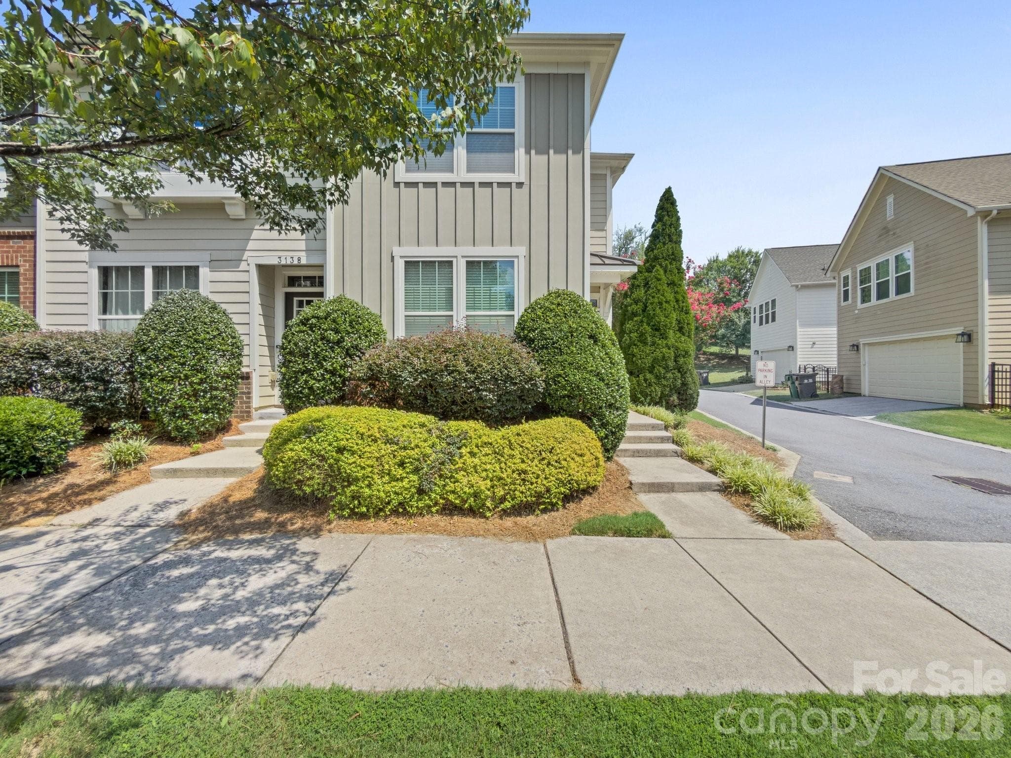 Townhouse at 3134 Bending Birch Place, Charlotte, photo 4 of 38
