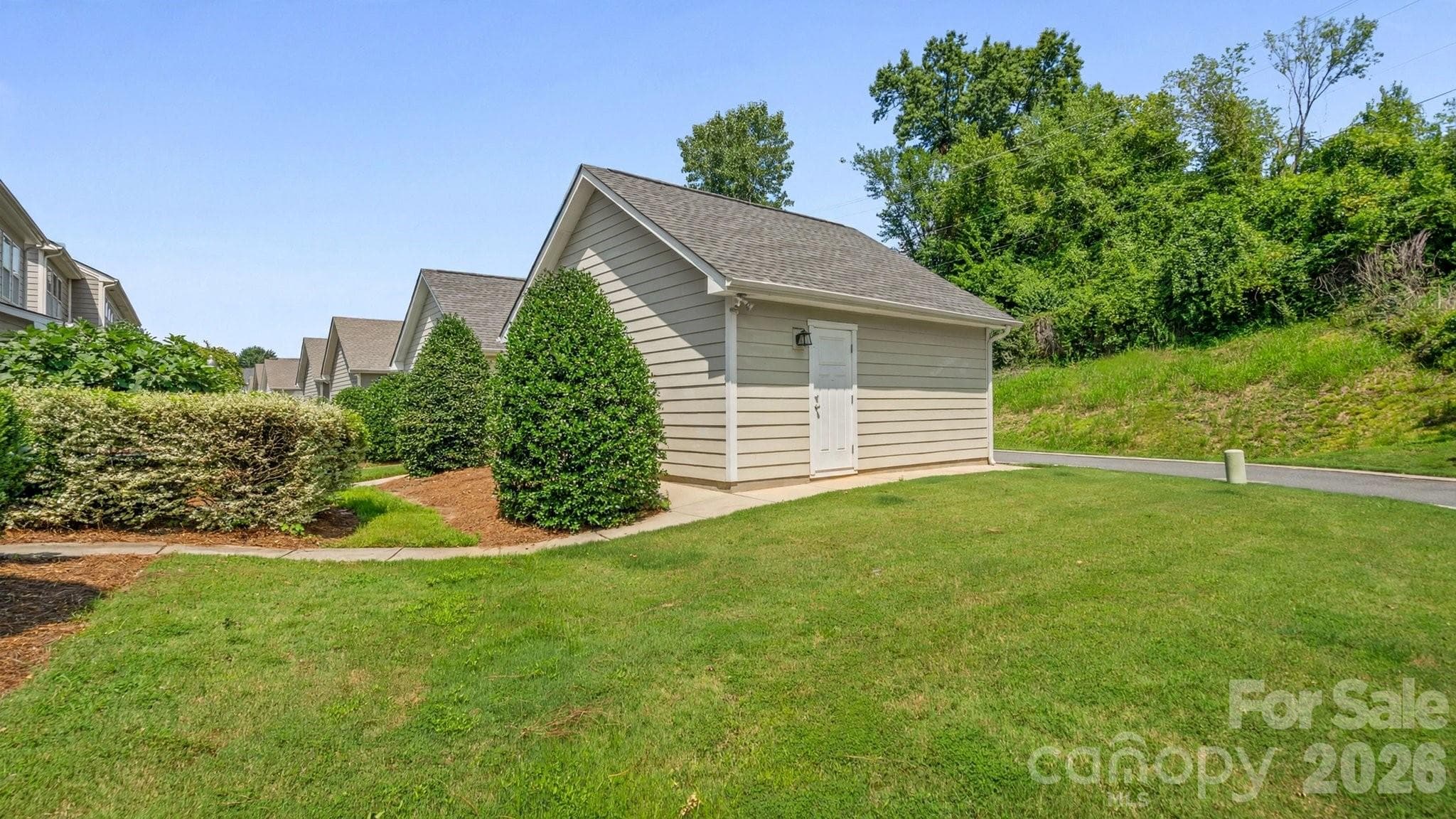 Townhouse at 3134 Bending Birch Place, Charlotte, photo 25 of 38