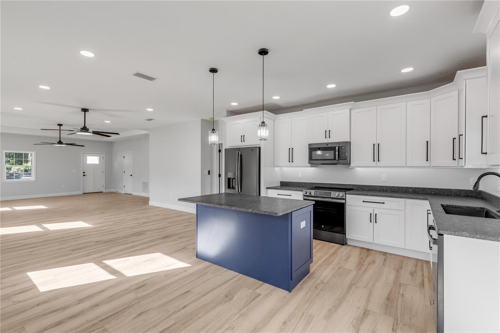 Single Family Residence at 128 INDIAN CREEK RD, OAK HILL, photo 18 of 71