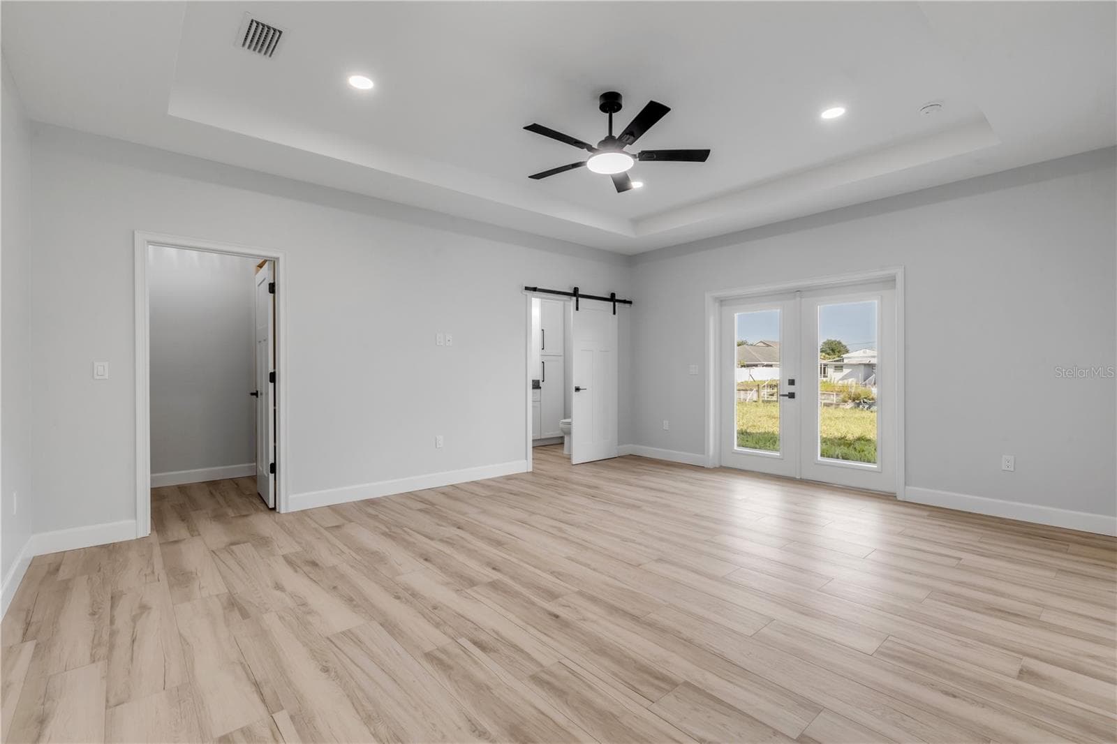 Single Family Residence at 128 INDIAN CREEK RD, OAK HILL, photo 23 of 71