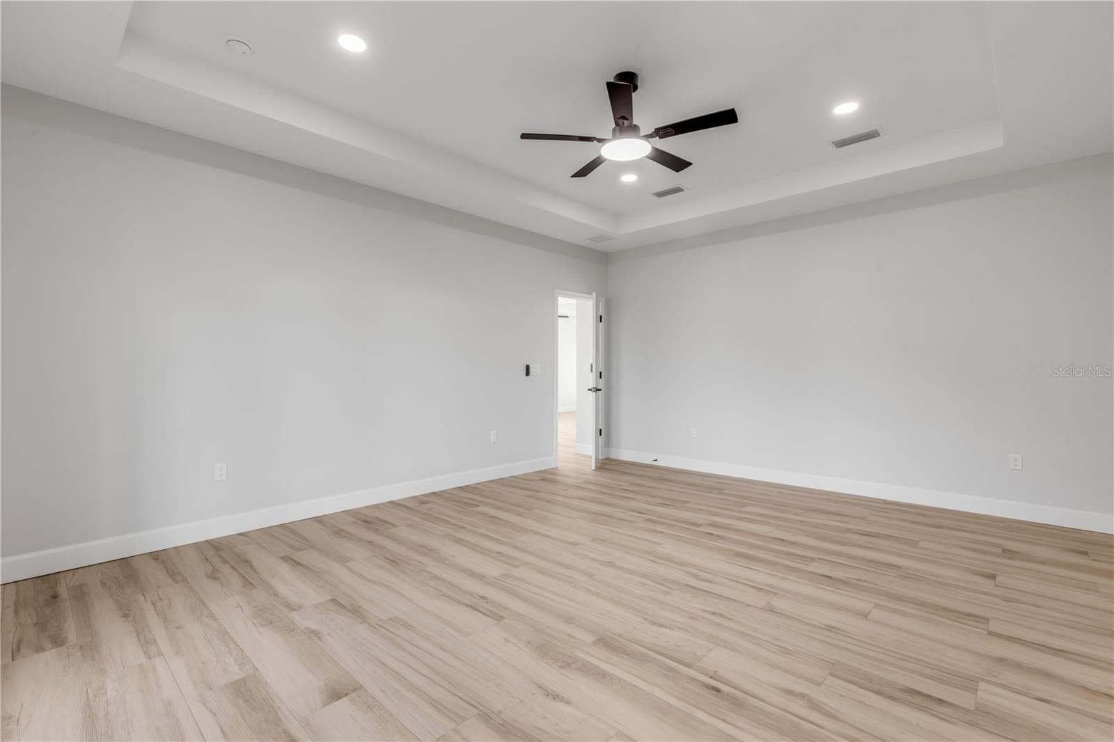 Single Family Residence at 128 INDIAN CREEK RD, OAK HILL, photo 26 of 71