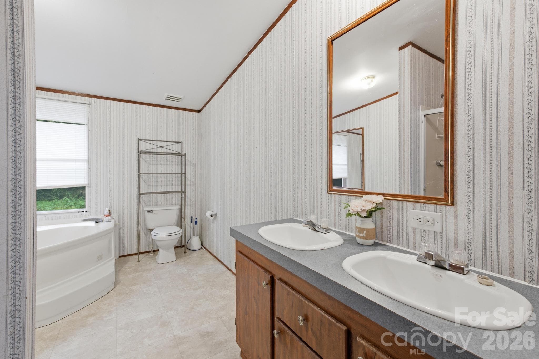 Primary Bathroom - 4904 HWY 90 Highway, Collettsville