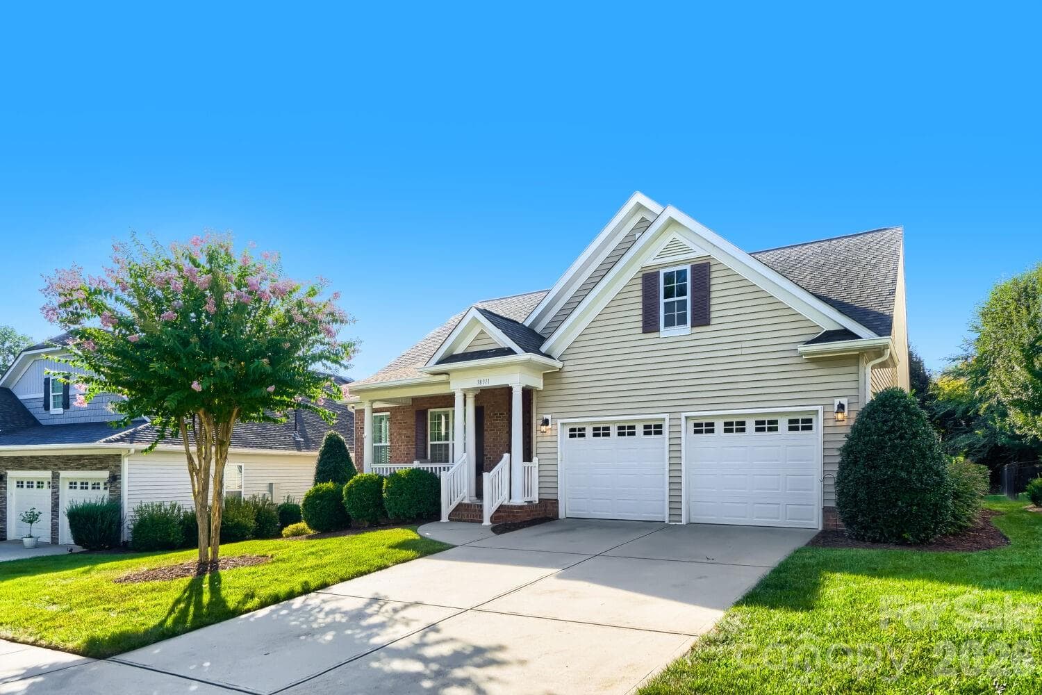 Single Family Residence at 18311 Glenealy Drive, Cornelius, photo 39 of 40