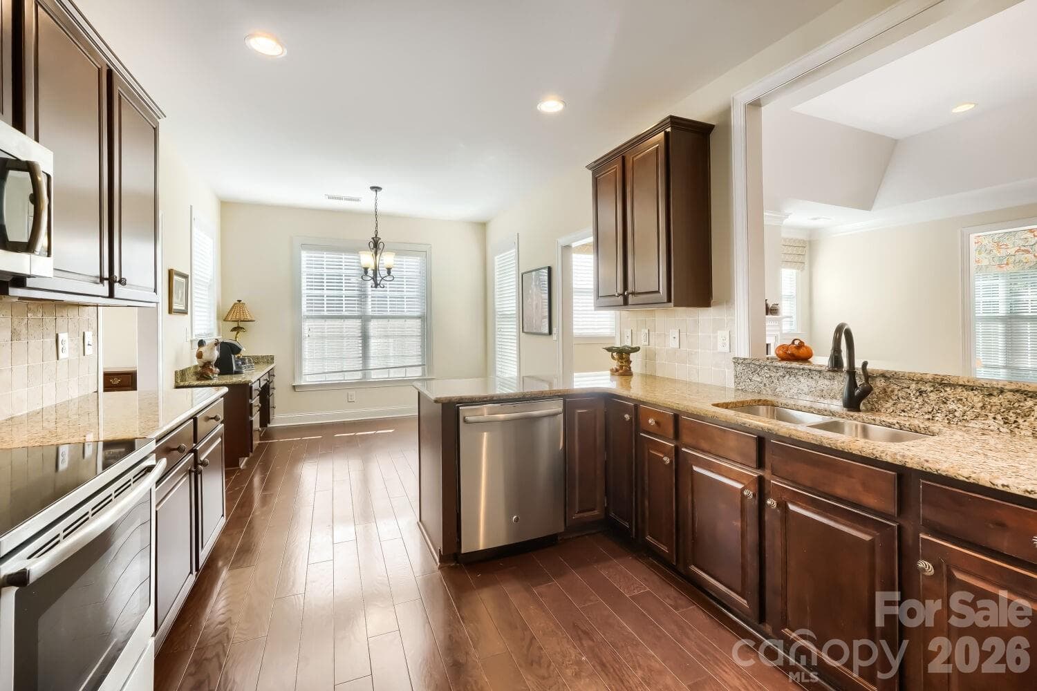 Single Family Residence at 18311 Glenealy Drive, Cornelius, photo 11 of 40