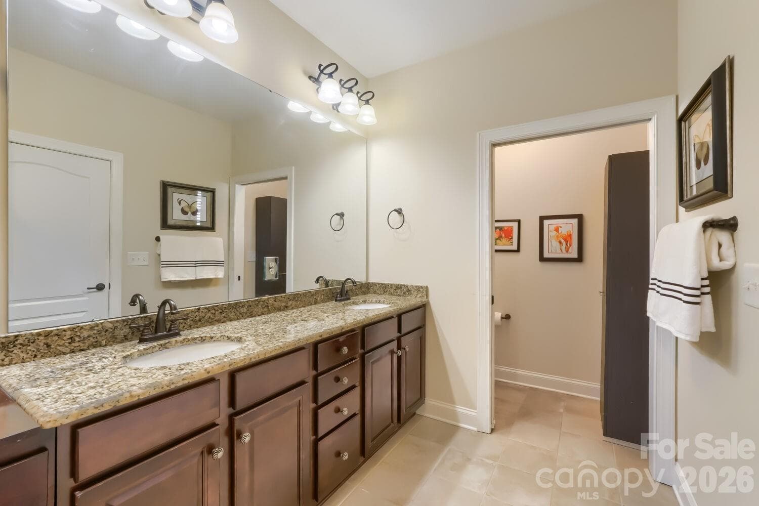 Single Family Residence at 18311 Glenealy Drive, Cornelius, photo 21 of 40