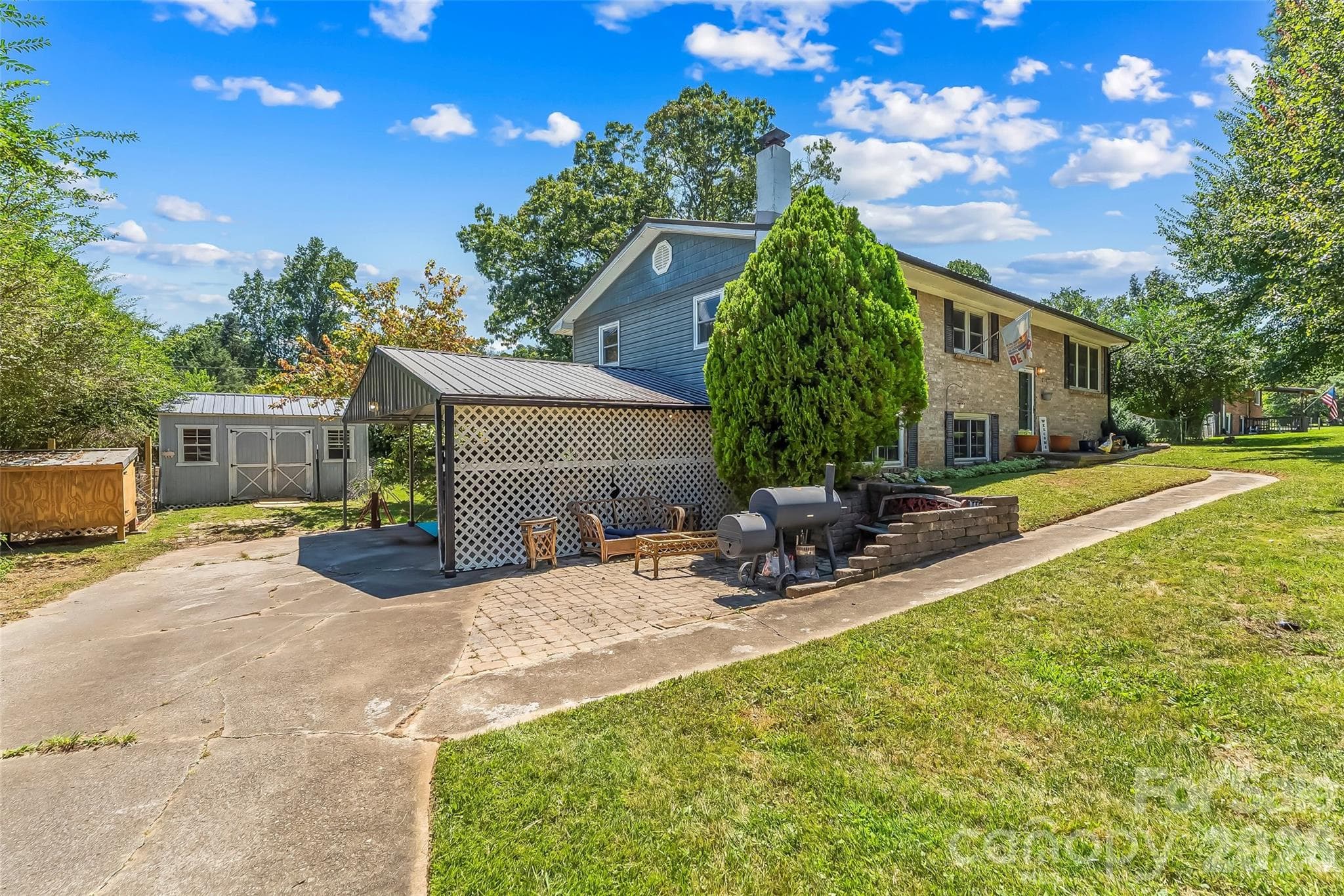 312 Hidden Valley Circle