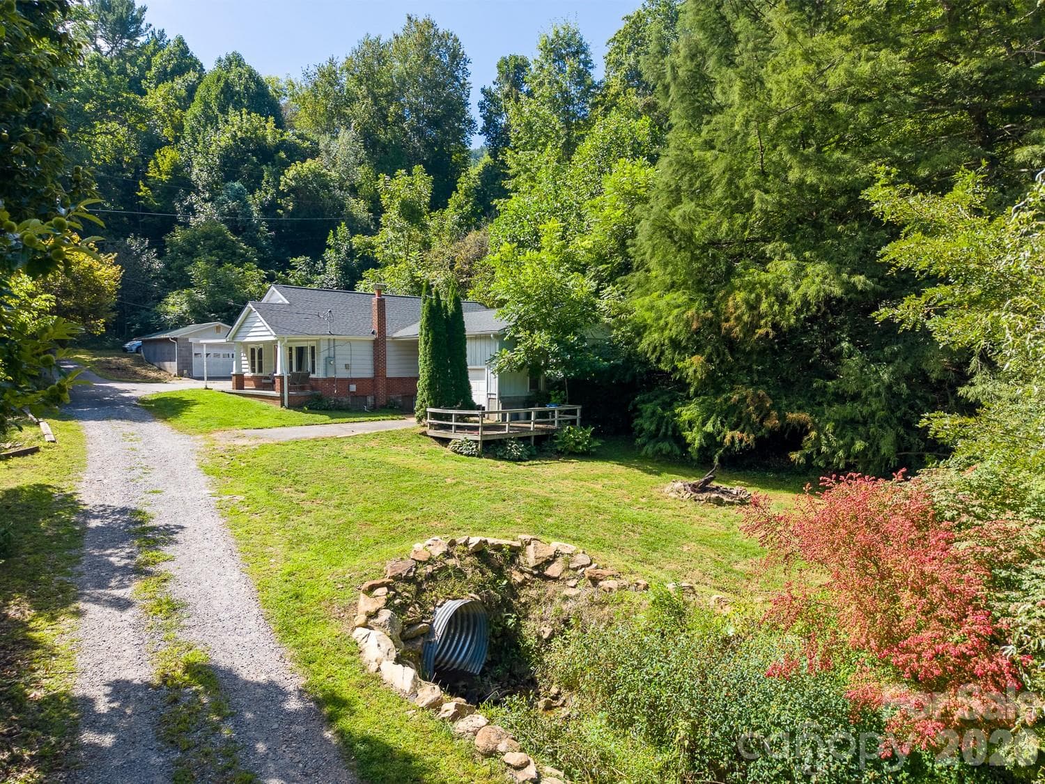 Single Family Residence at 80 Nature Lane, Waynesville, photo 4 of 33
