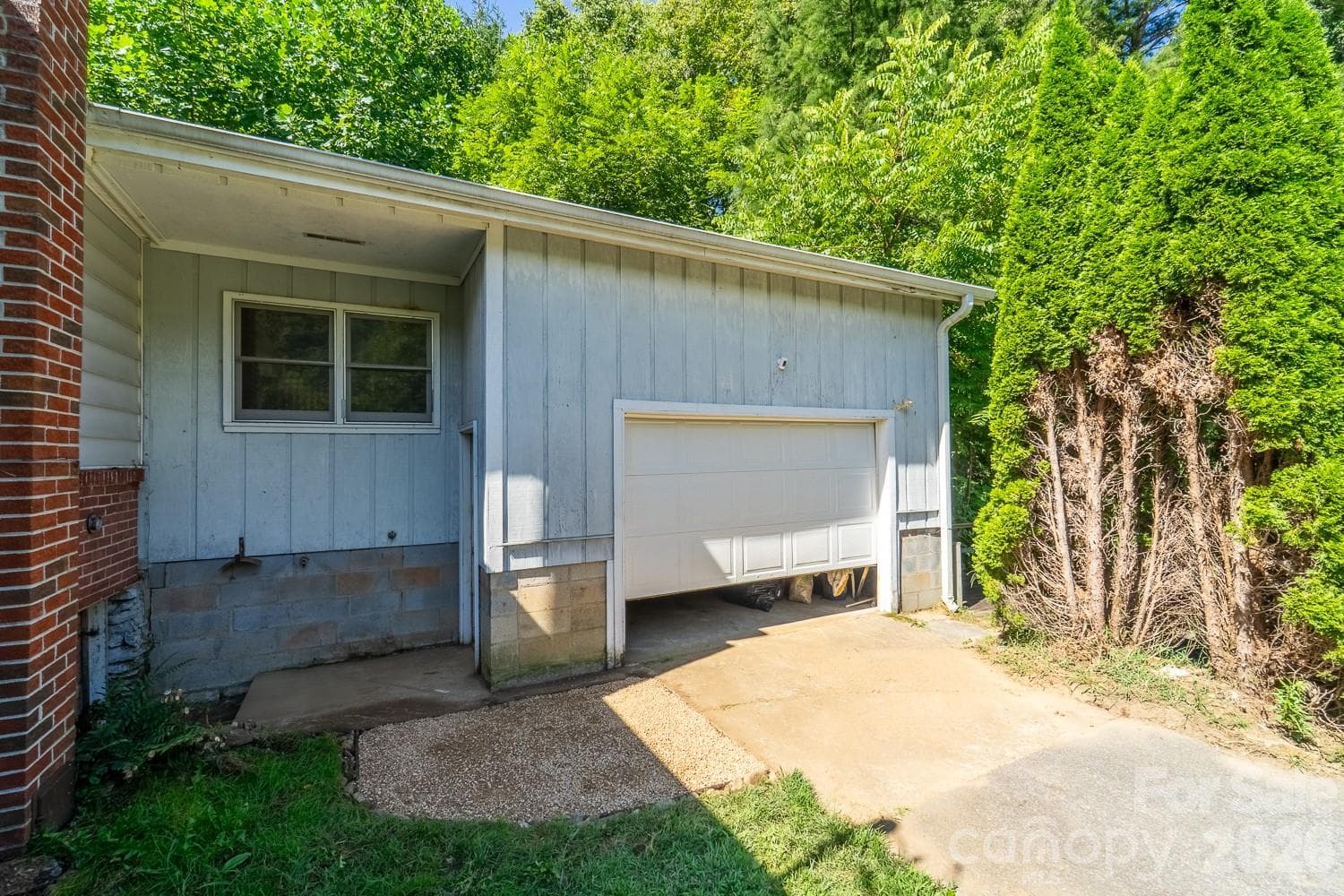Single Family Residence at 80 Nature Lane, Waynesville, photo 23 of 33