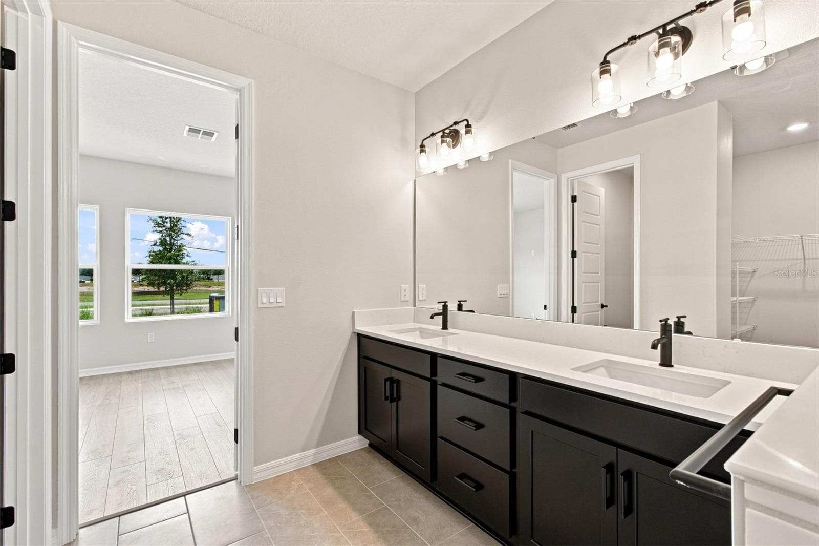 Owner's Bath - 5117 CHATTAHOOCHEE BND, ST CLOUD