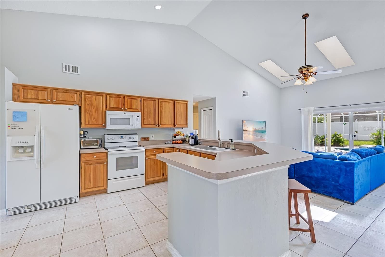 Single Family Residence at 514 KEY CT, ORLANDO, photo 8 of 64