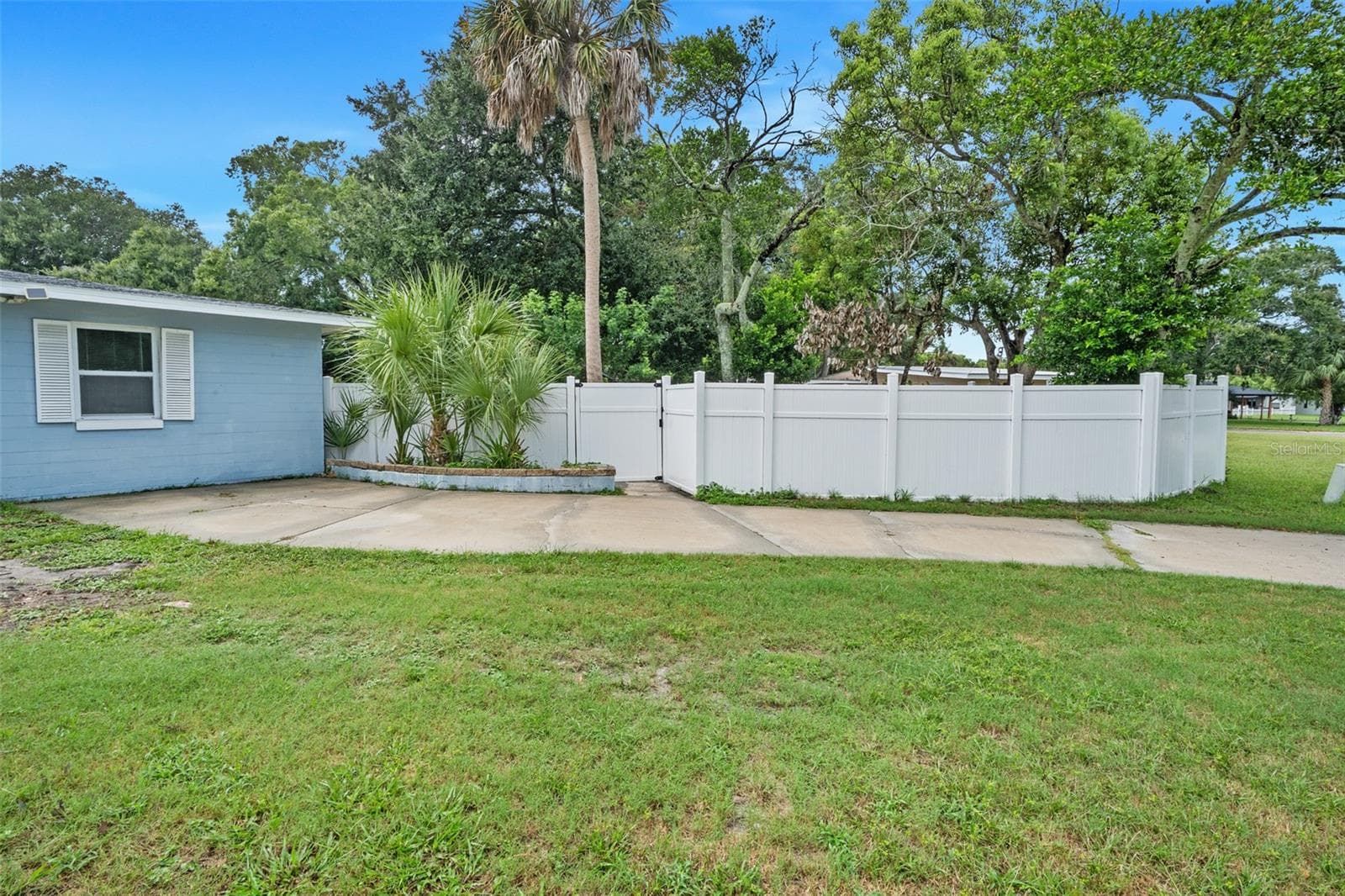 Single Family Residence at 700 KATHERINE ST, SOUTH DAYTONA, photo 23 of 28