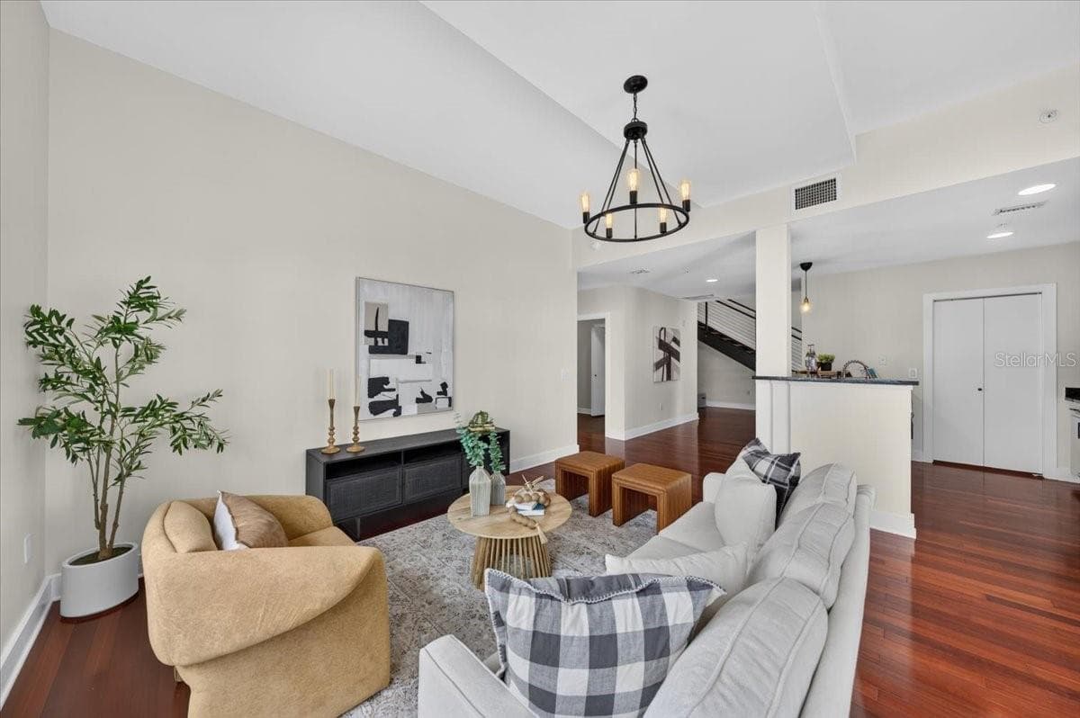 Condominium at 1010 CENTRAL AVE #412, ST PETERSBURG, photo 9 of 37