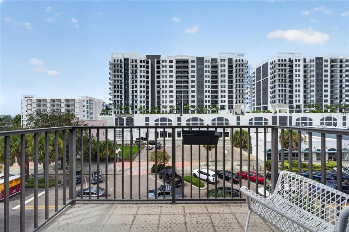 Condominium at 1010 CENTRAL AVE #412, ST PETERSBURG, photo 12 of 37
