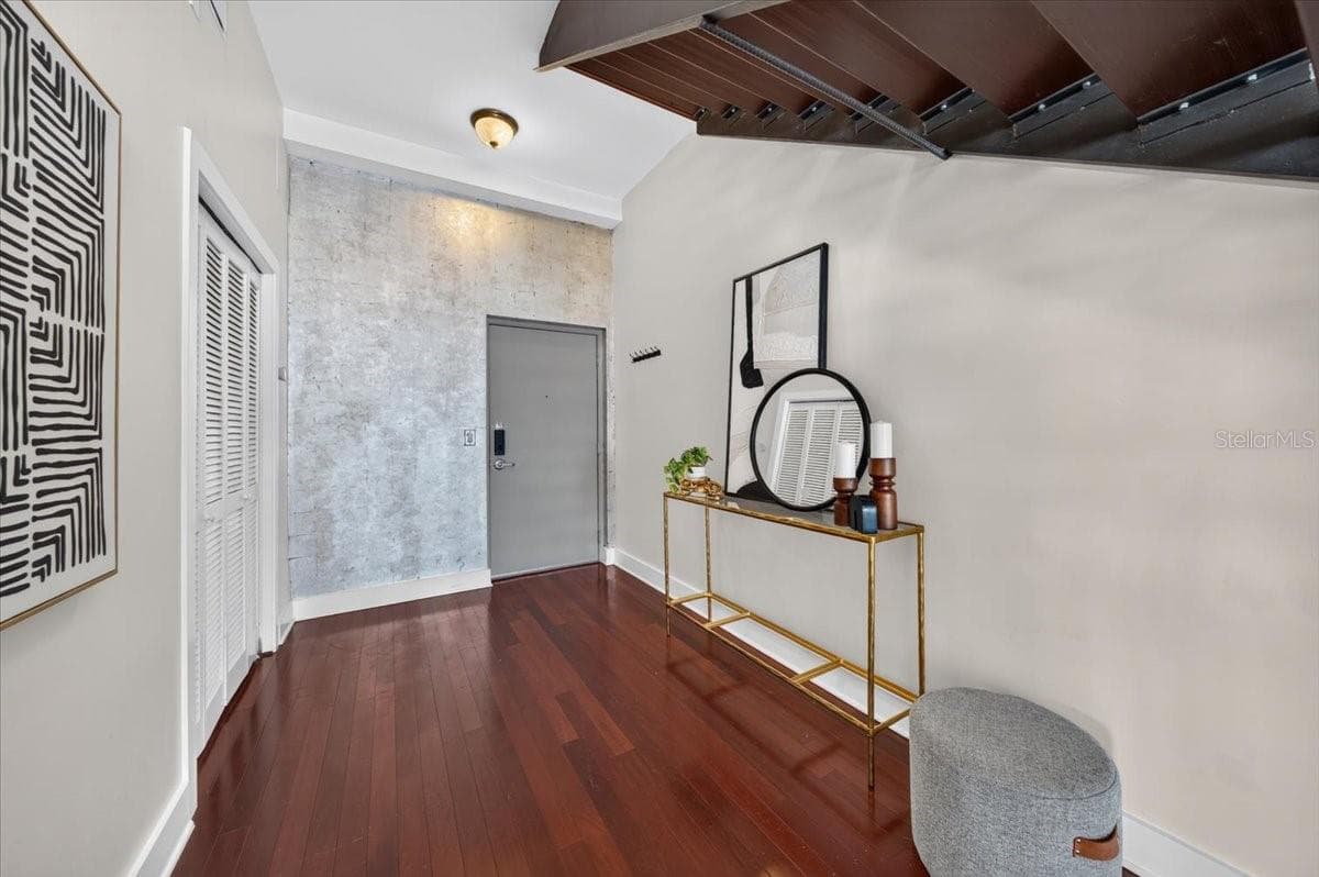 Condominium at 1010 CENTRAL AVE #412, ST PETERSBURG, photo 21 of 37