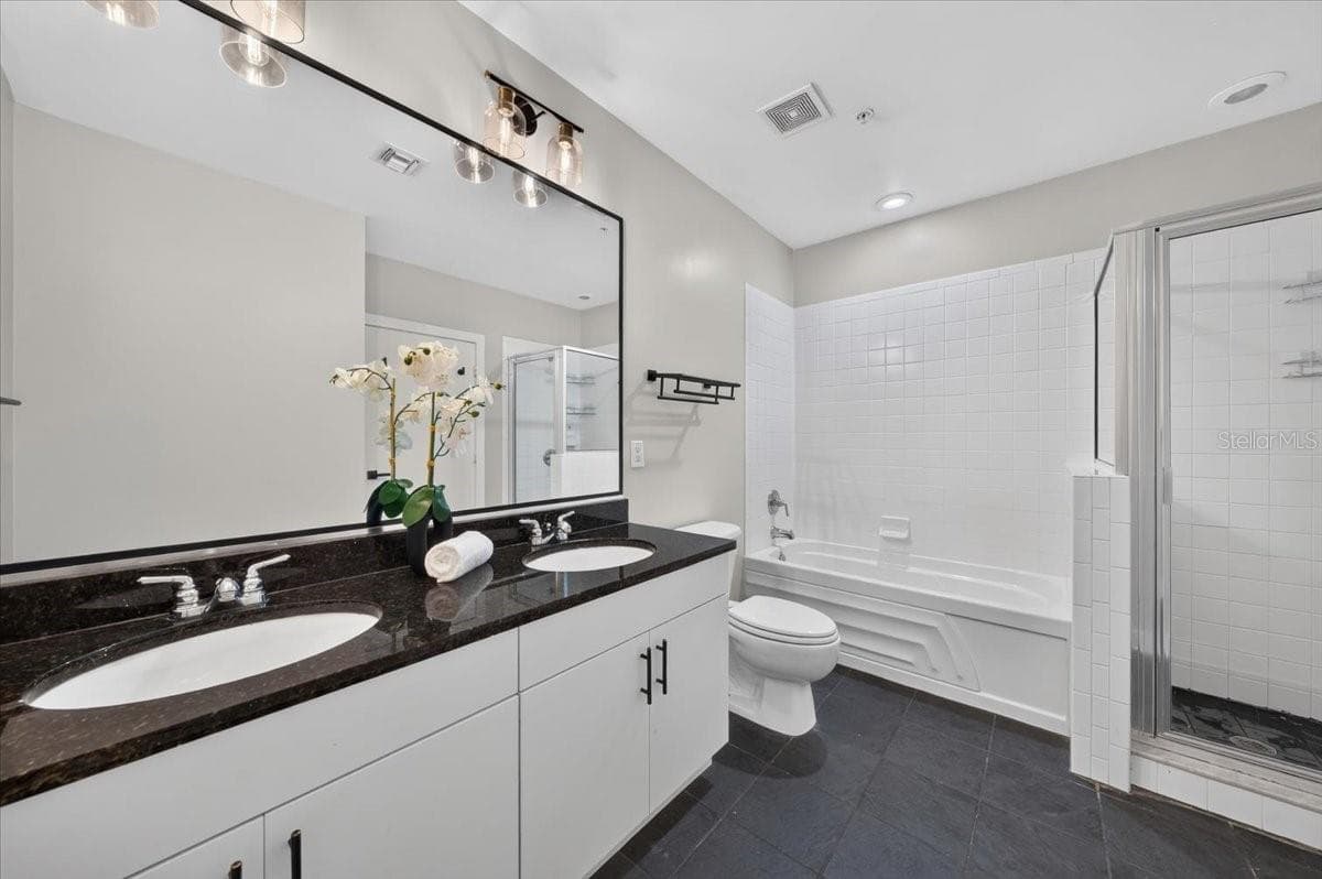 Condominium at 1010 CENTRAL AVE #412, ST PETERSBURG, photo 30 of 37