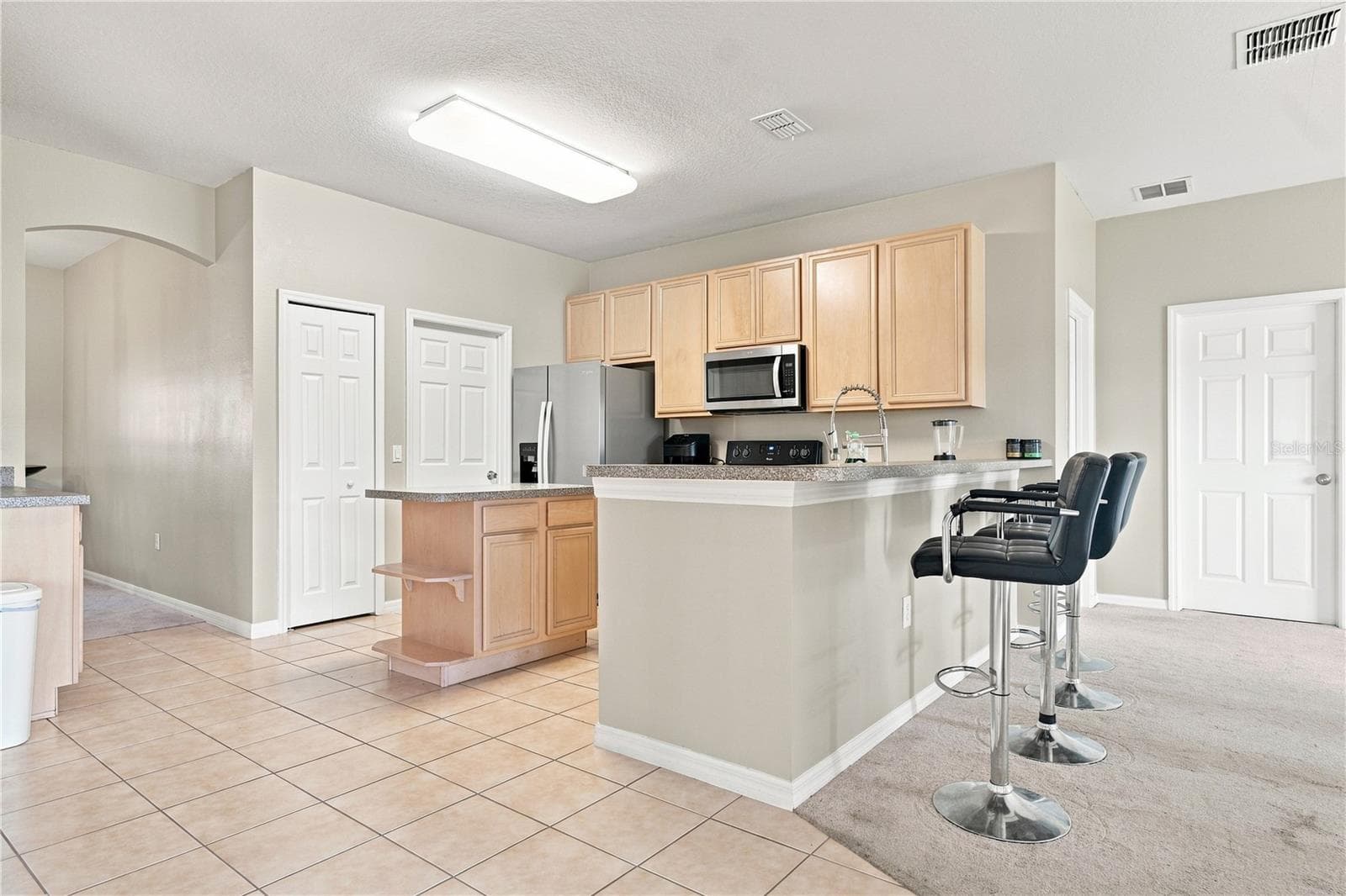 Single Family Residence at 3616 VALLEYVIEW DR, KISSIMMEE, photo 3 of 32