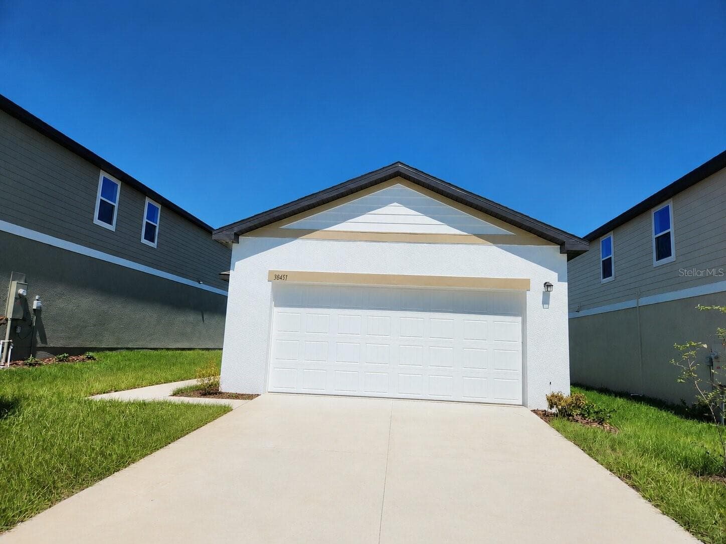 38451 HONEYSUCKLE DR