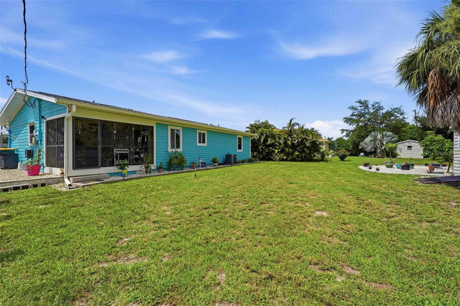 Plenty of room to add pool or extend lanai - 10182 GULFSTREAM BLVD, ENGLEWOOD