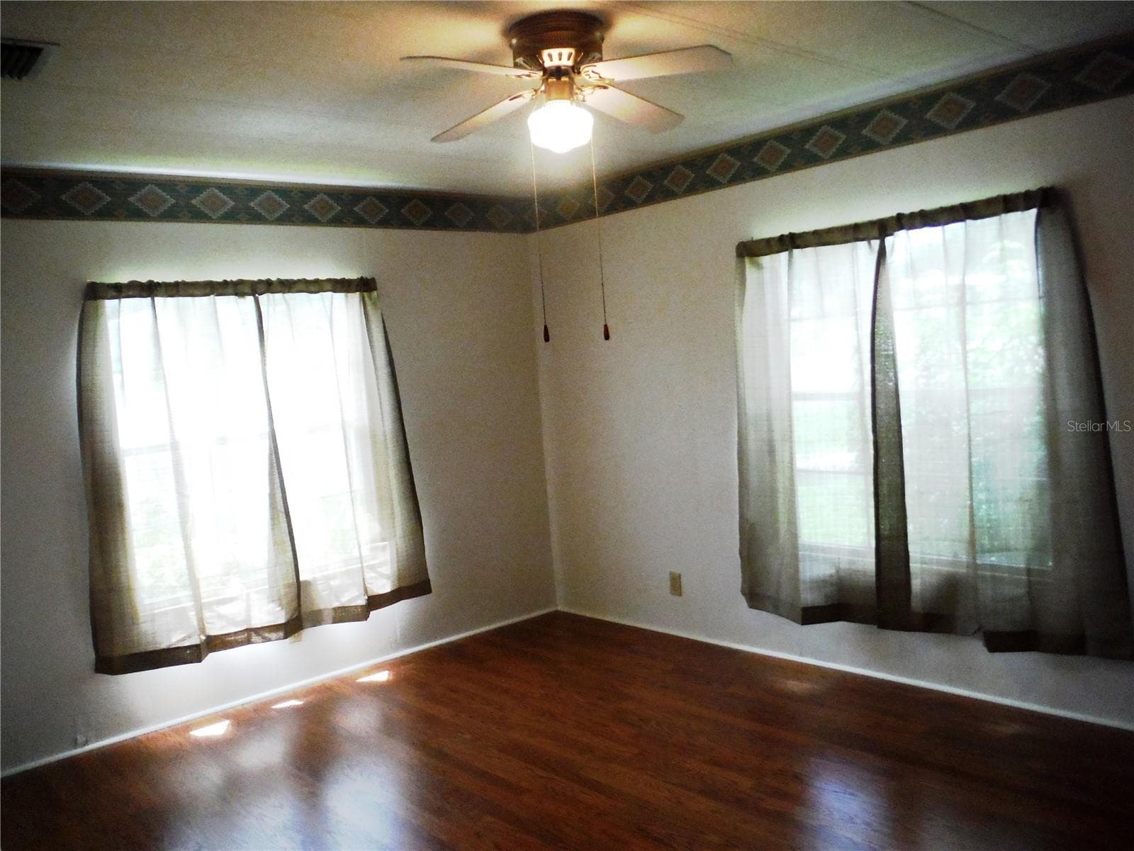 Manufactured Home at 30 STAG RUN CT #11, SAFETY HARBOR, photo 12 of 38